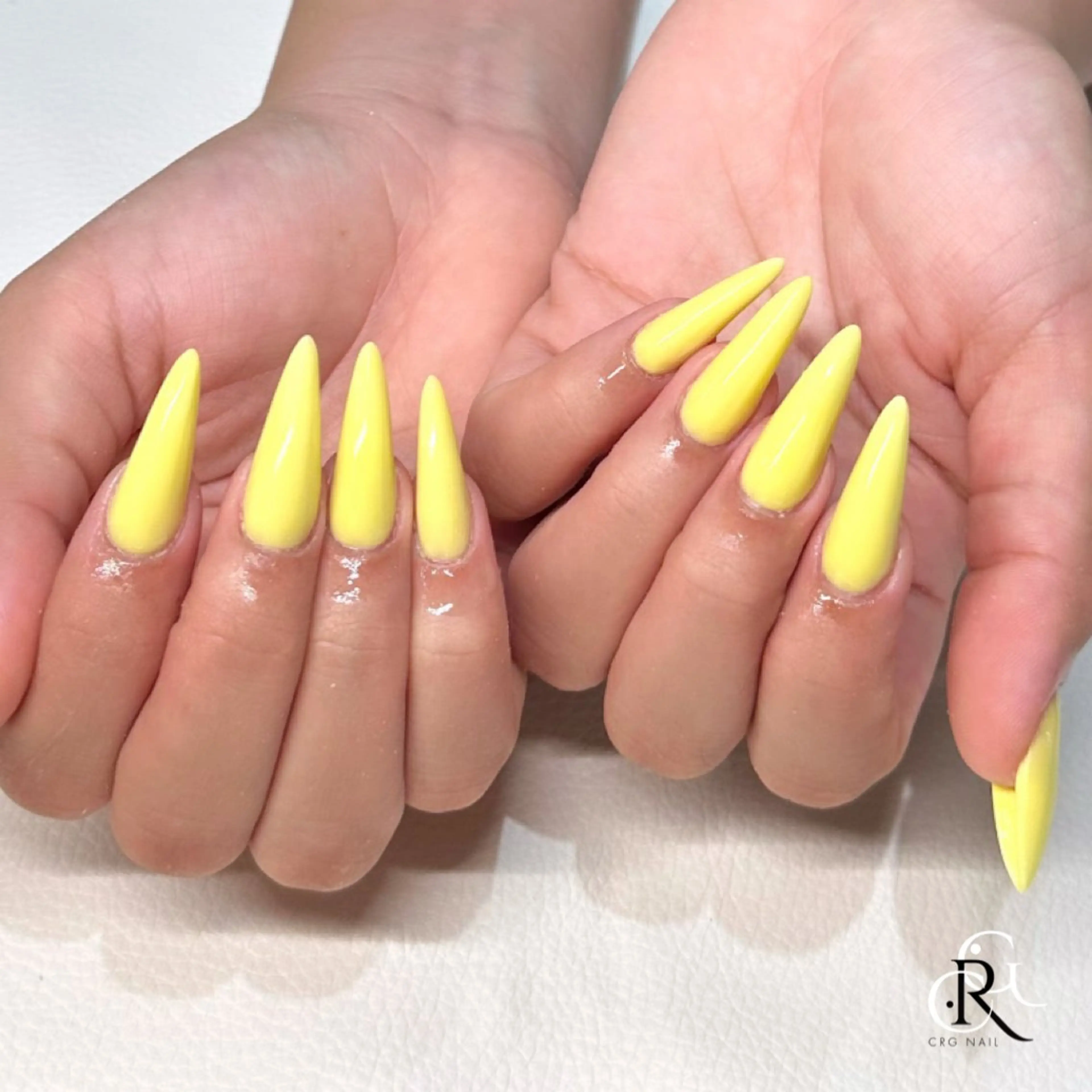 ネイル ワンカラーネイル パステルネイル 黄色 ハンドネイル 美フォルム✨ CRG　RURIのネイルデザイン