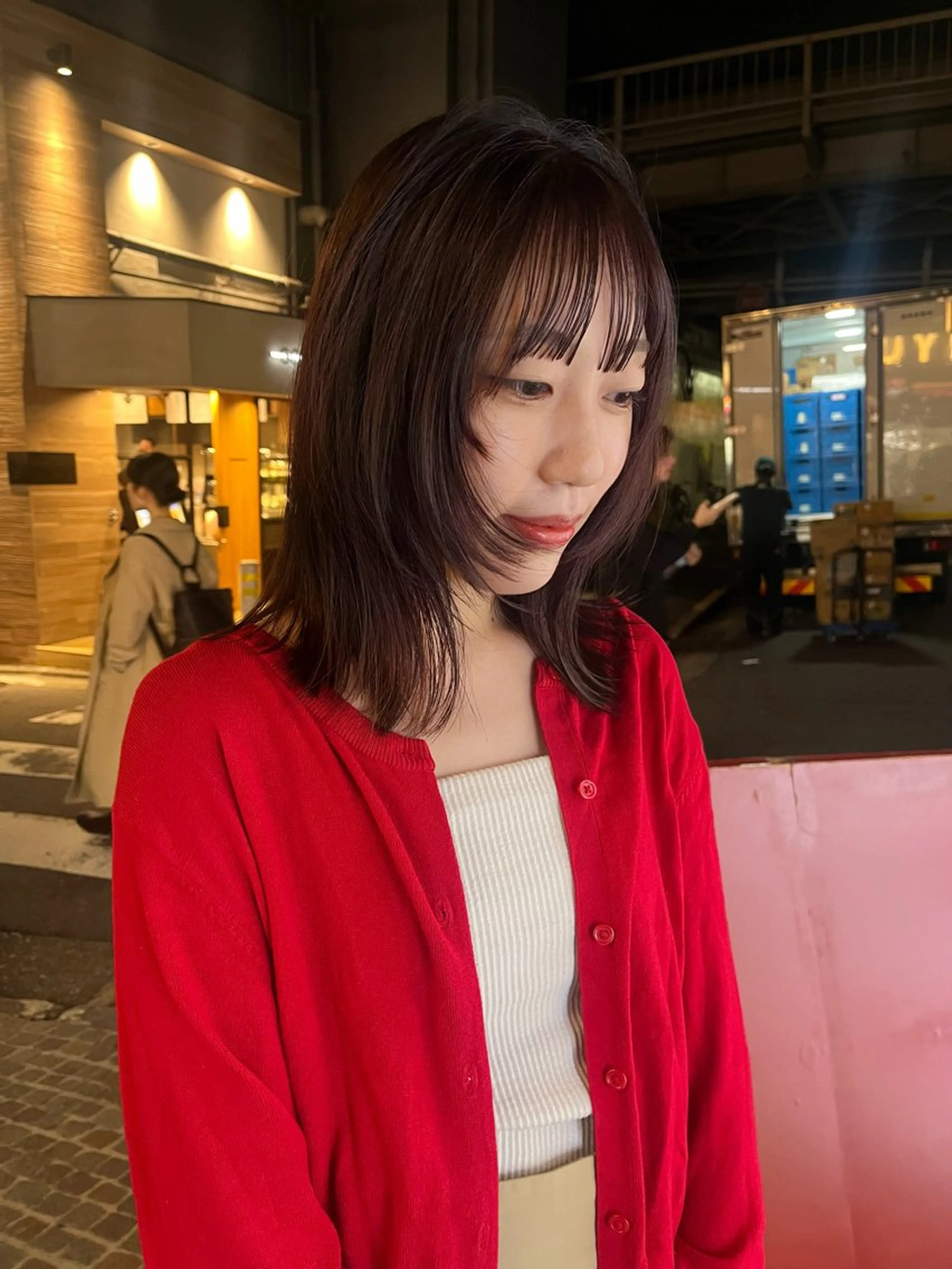 ミディアム カラー 顔まわりレイヤー レイヤーカット 竹内 菜々子のヘアスタイル