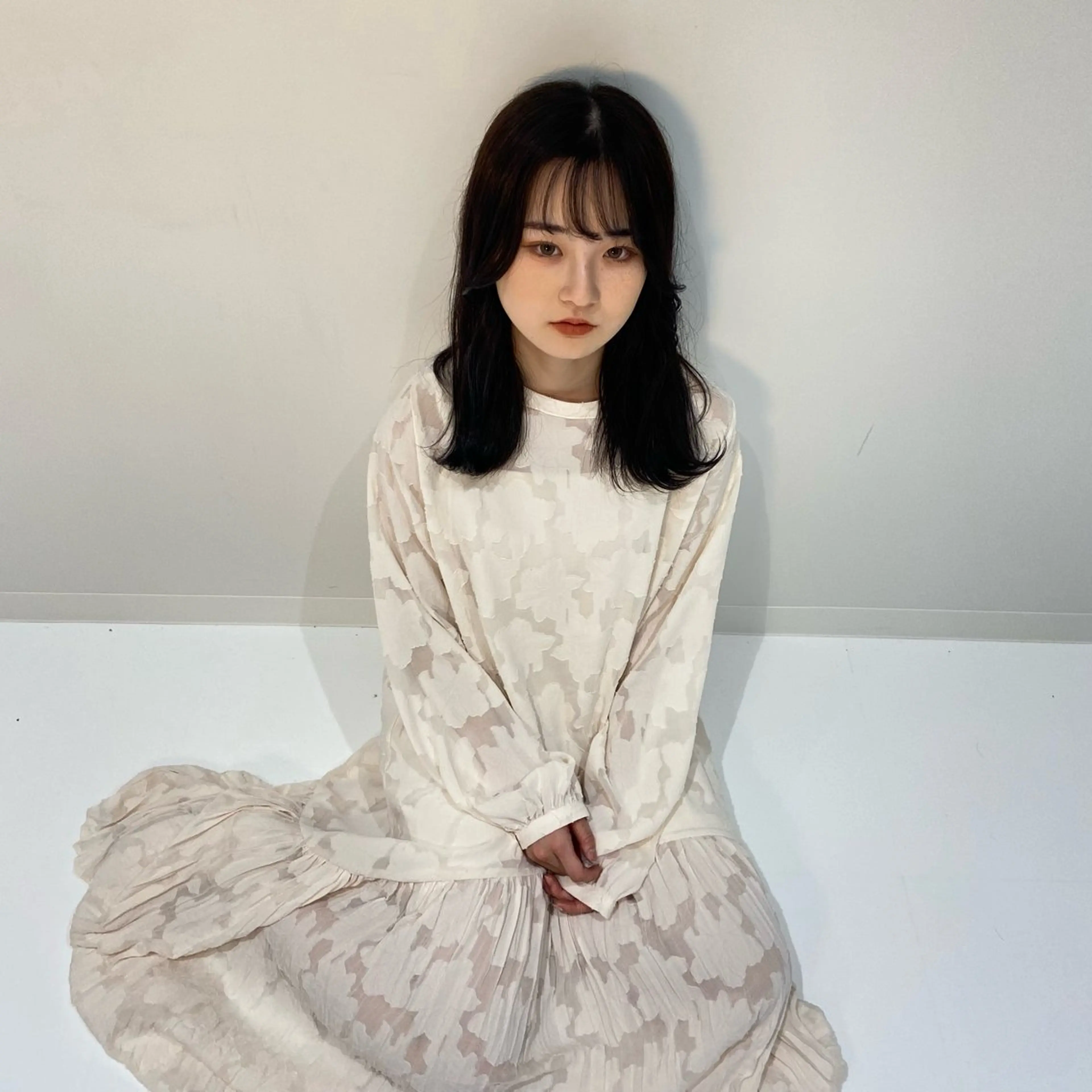 ミディアム カラー パーマ ヘアアレンジ メンズ ダブルカラー 髪質改善 縮毛矯正 トリートメント rei／透明感カラー ／オリーブグレージュのヘアスタイル