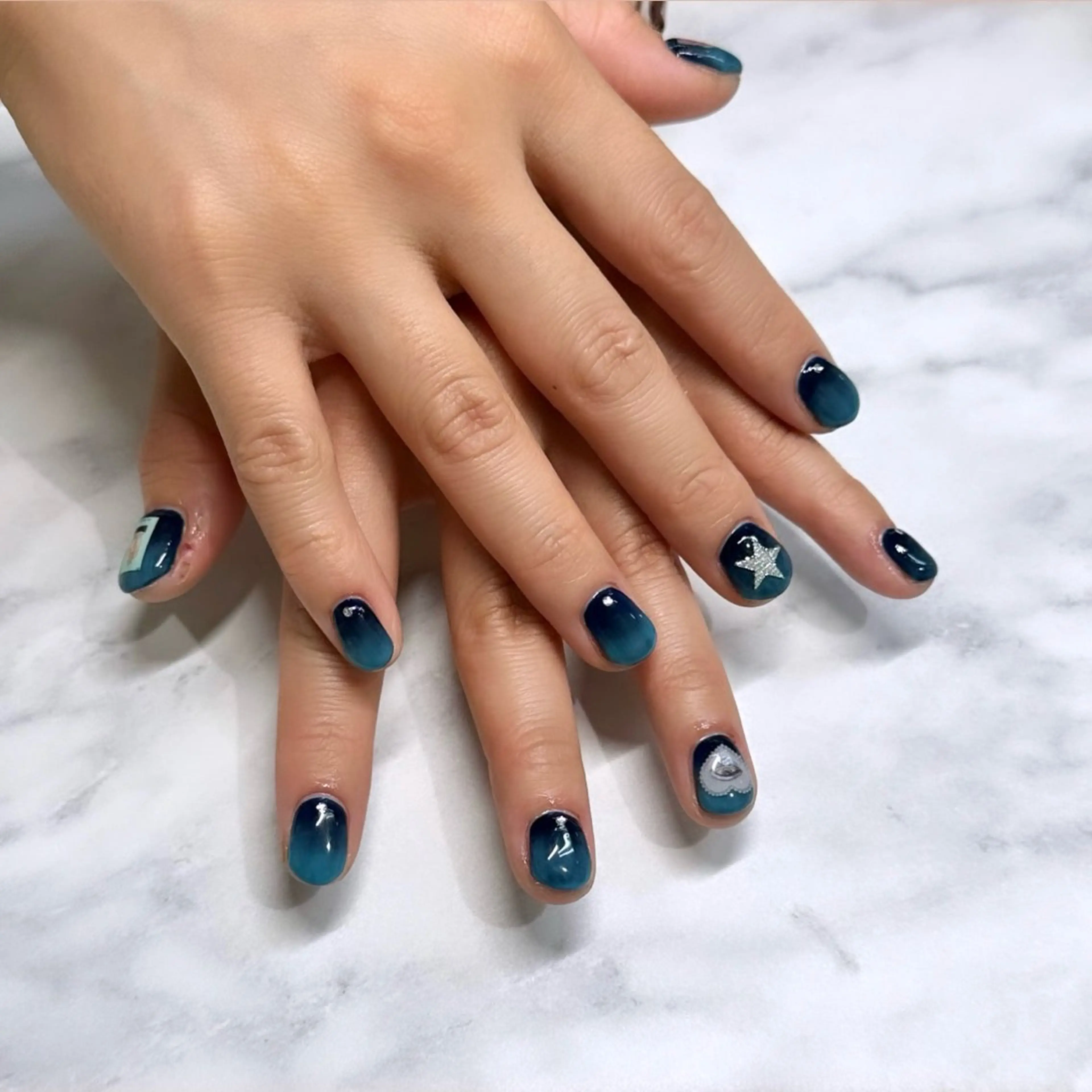 ネイル グラデーション ハンドネイル Bianca浦和西口 竹ノ内  愛彩のネイルデザイン