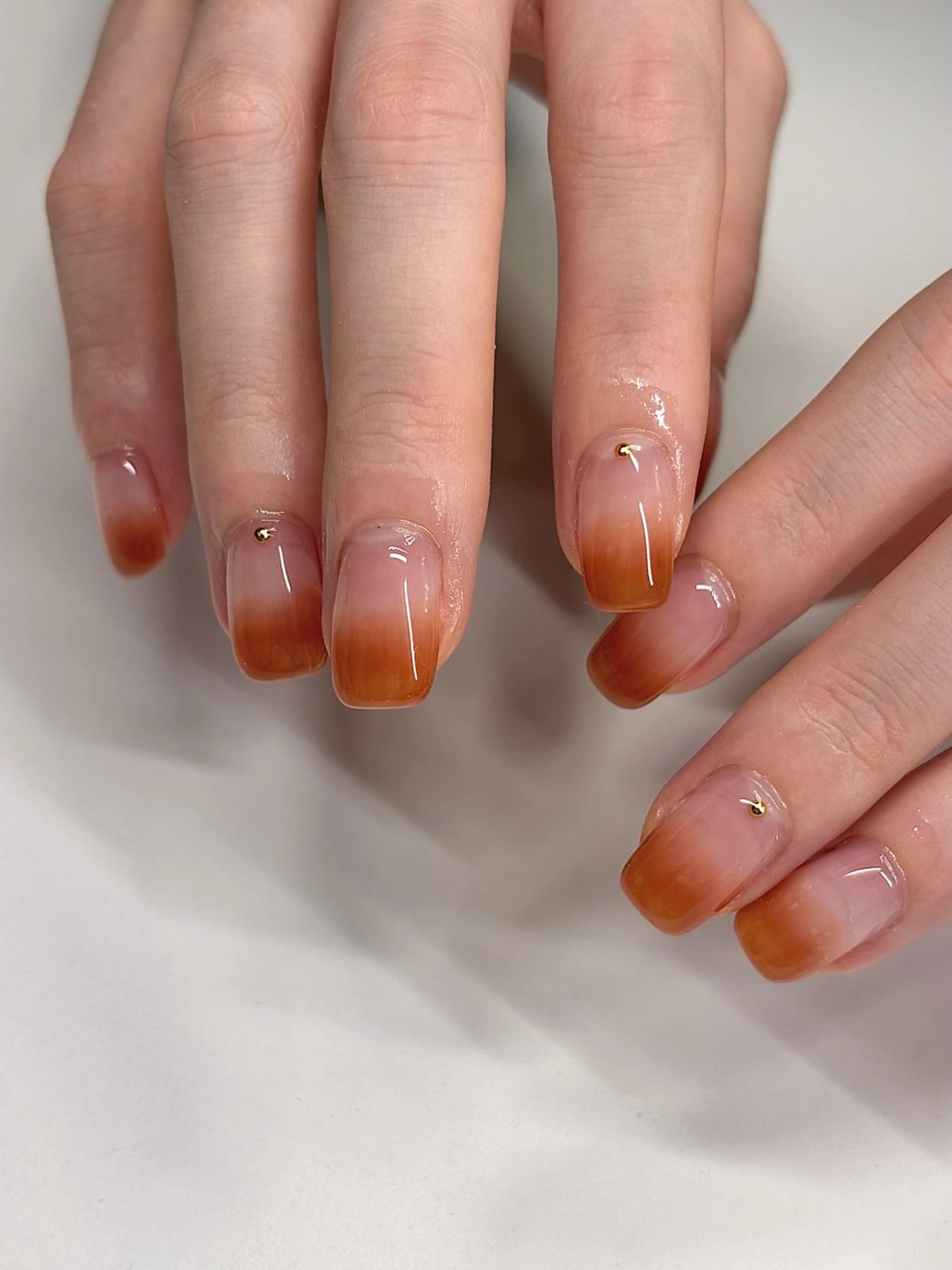 ネイル グラデーション シンプルネイル ハンドネイル iconail 下北沢 NONのネイルデザイン