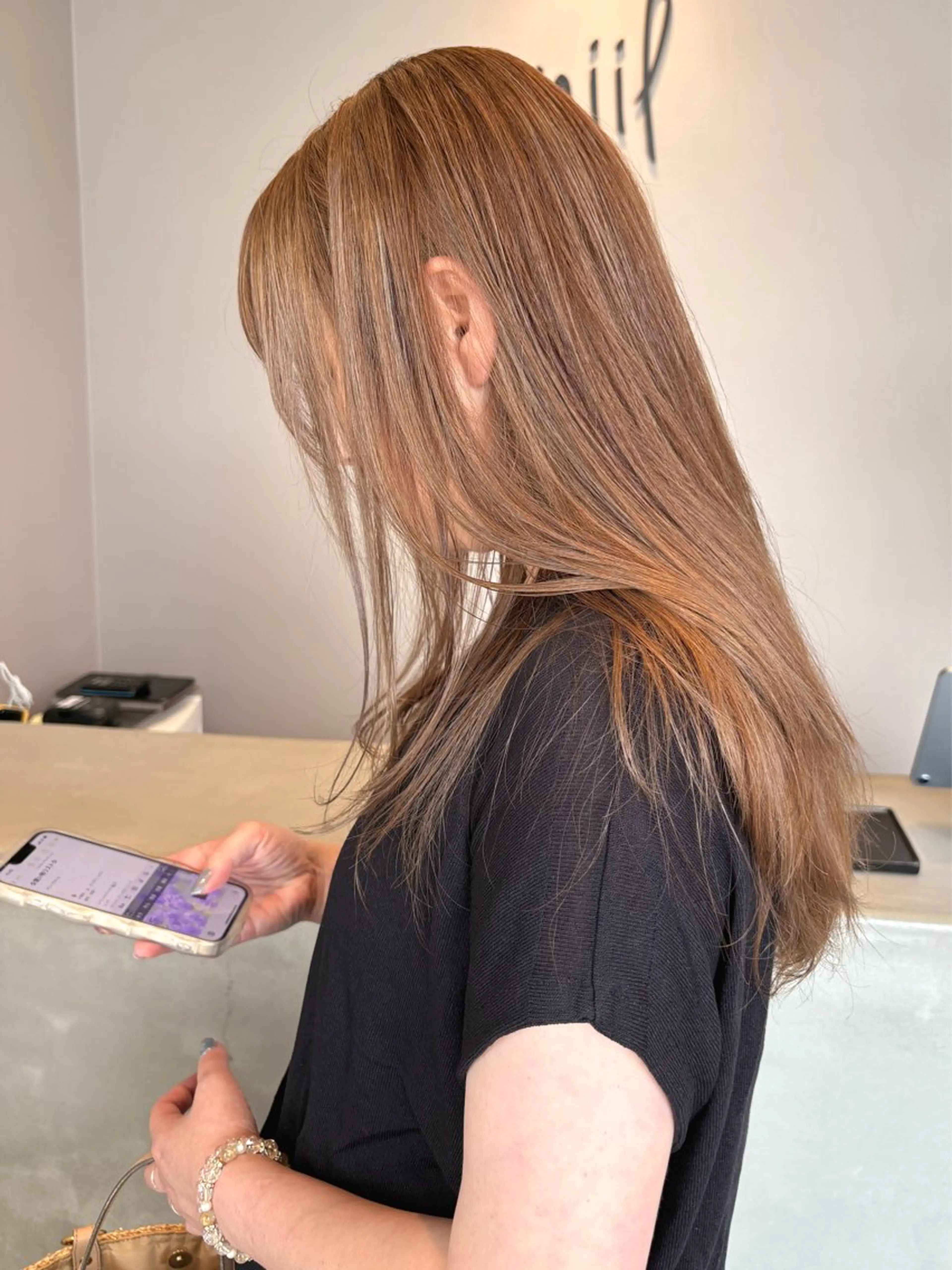 ロング カラー ベージュカラー ハイライトカラー ハイライト ヘアカラー トリートメント niil所属・REINA /niil/女性限定のヘアスタイル