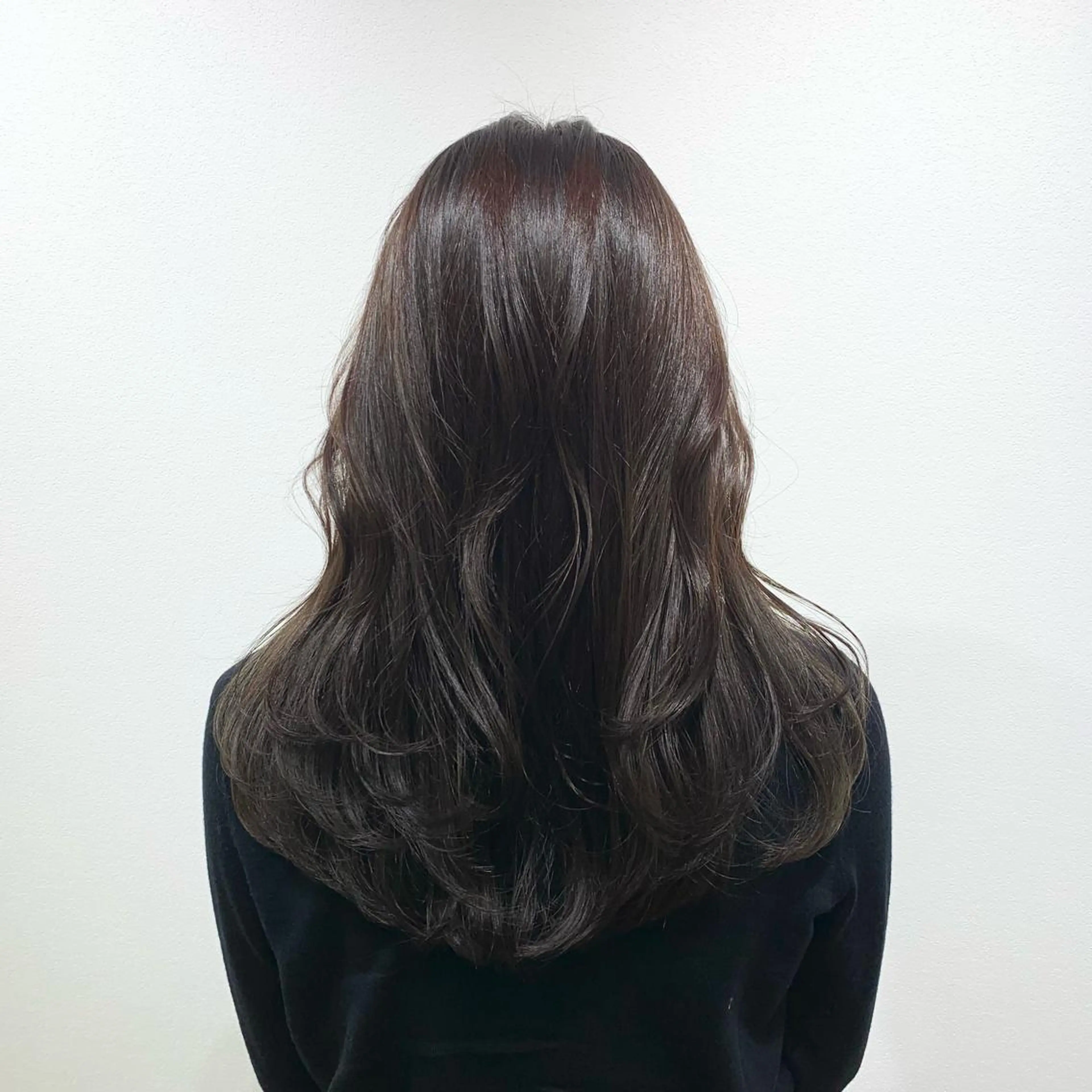 セミロング カラー ヘアアレンジ キヨミ 韓国レイヤーカットのヘアスタイル