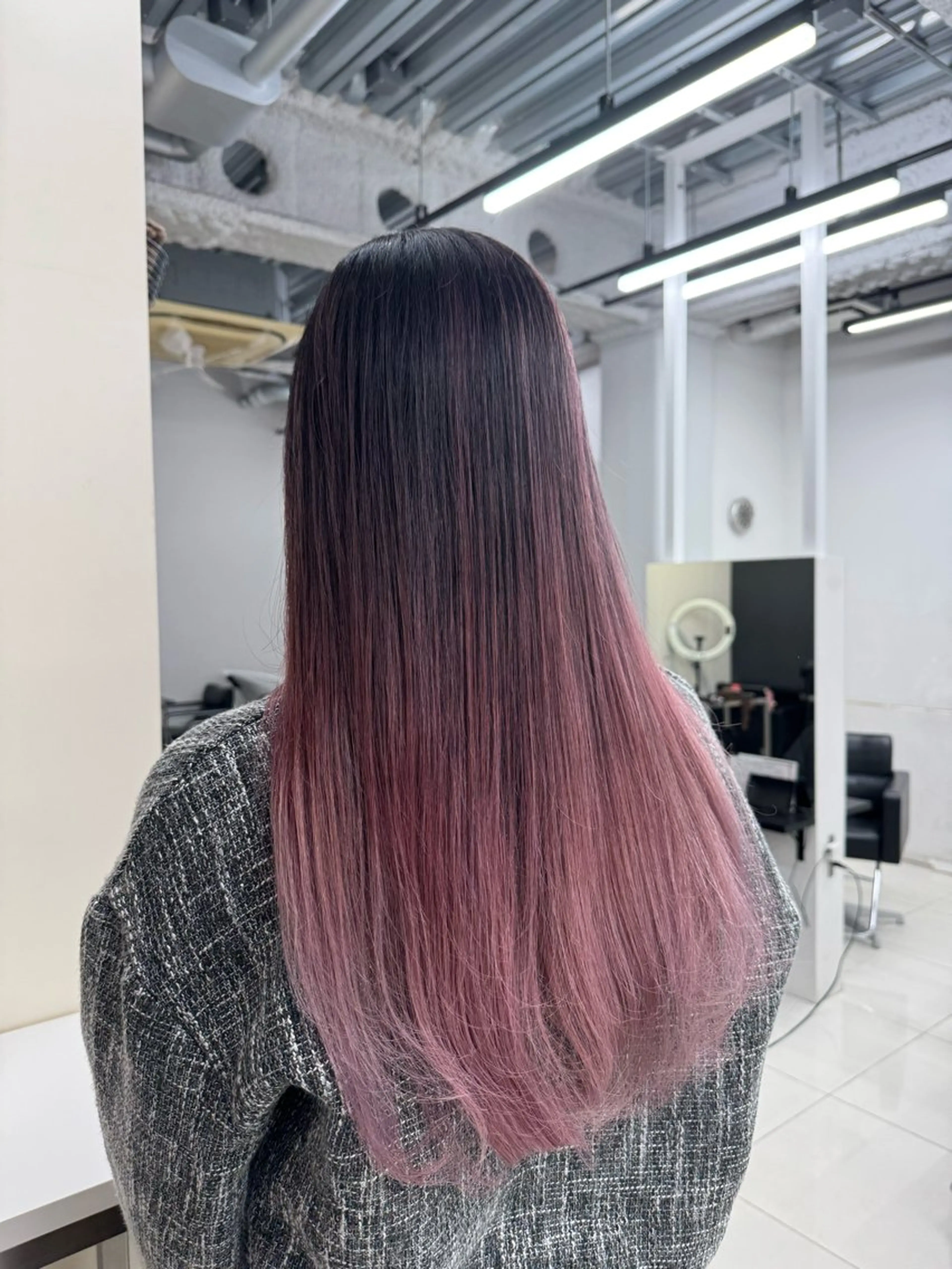 ロング カラー バレイヤージュ ブリーチ ケアブリーチ ダブルカラー ハイライトカラー カット ヘアカラー トリートメント ヘアセット Rikuto/原宿 /バレイヤージュのヘアスタイル