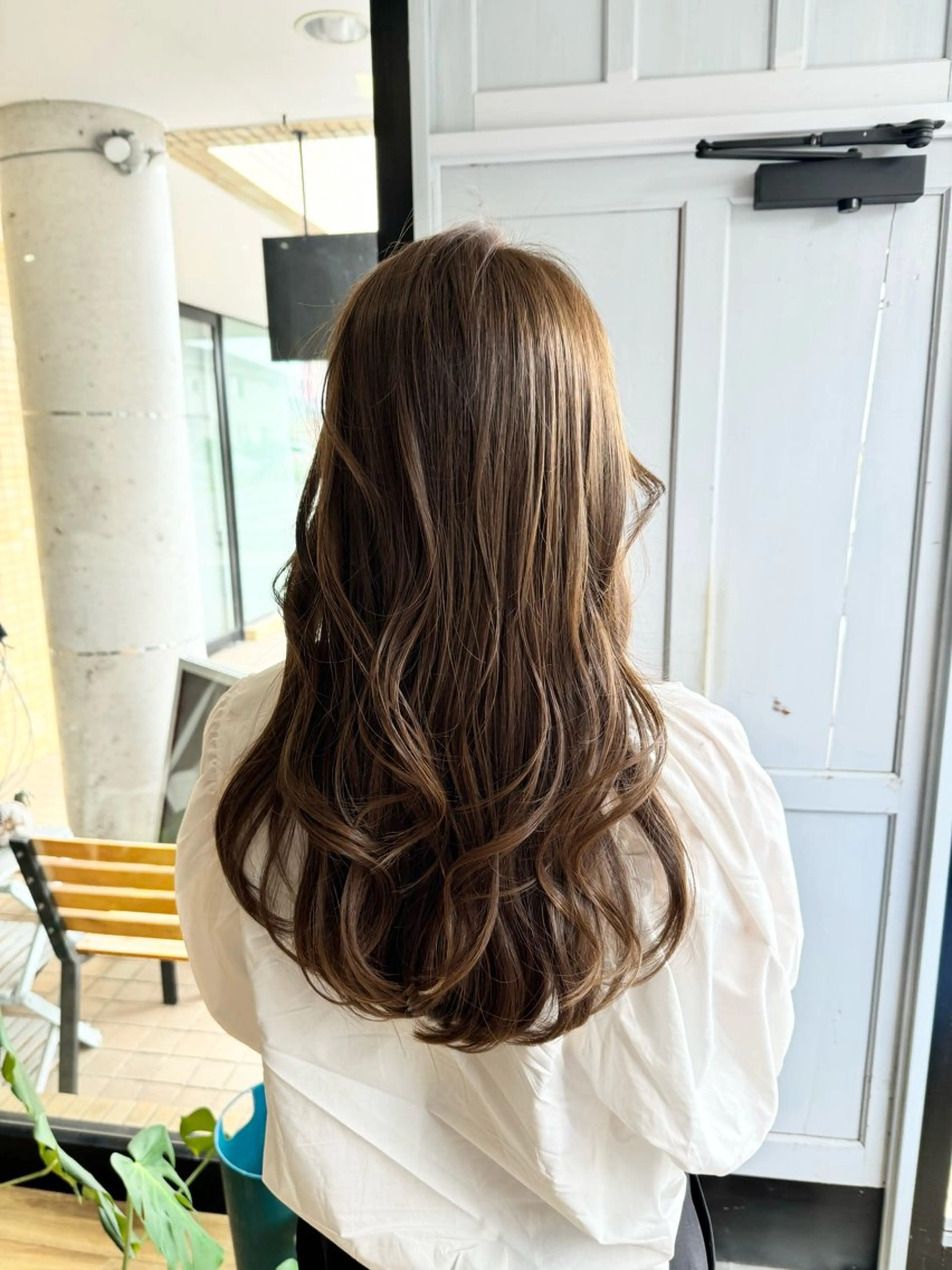 ロング カラー グレージュ ヘアカラー トリートメント ツキダテ ユイのヘアスタイル
