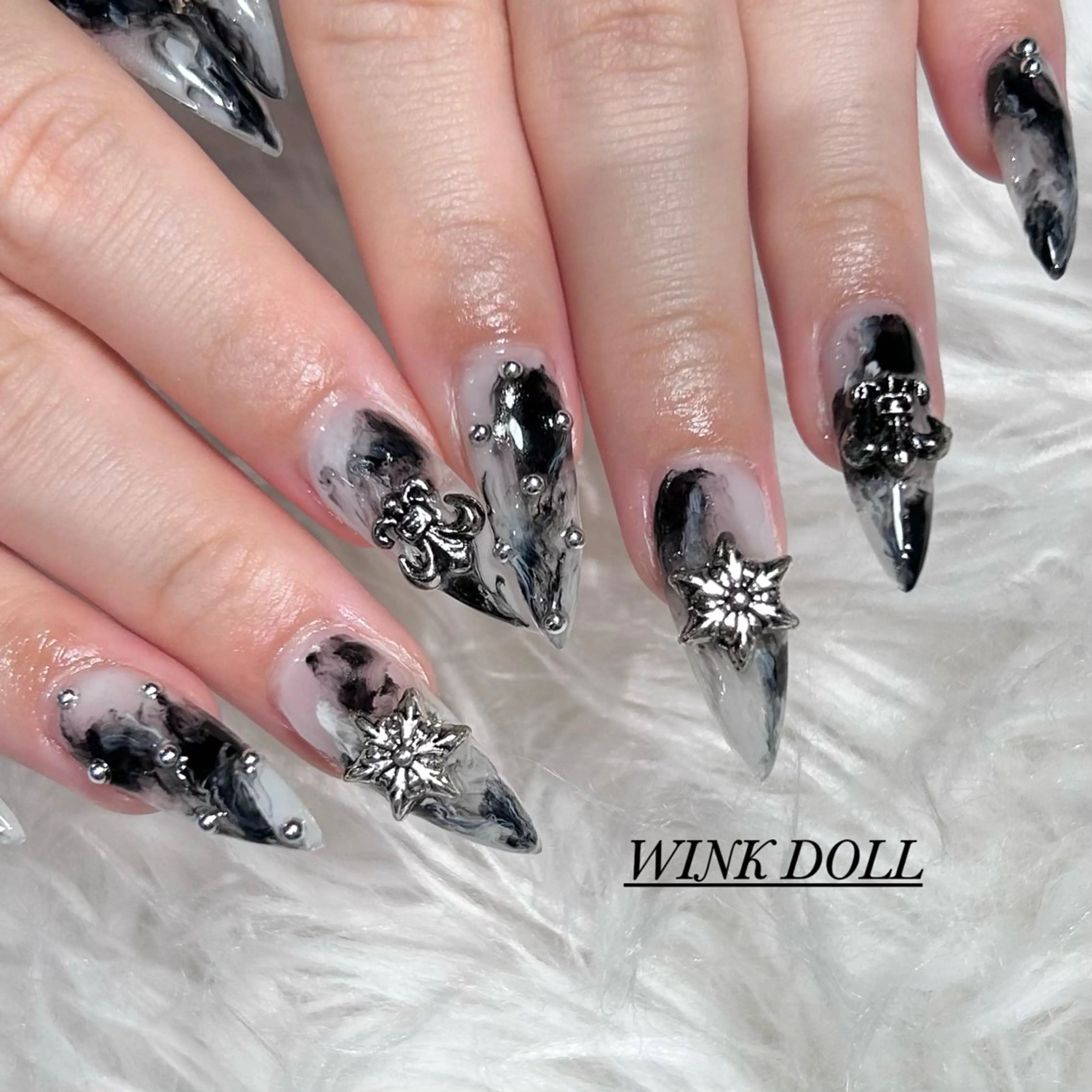 ネイル ハンドネイル WINK DOLL所属・WINK DOLL 🌹MIRAIのネイルデザイン