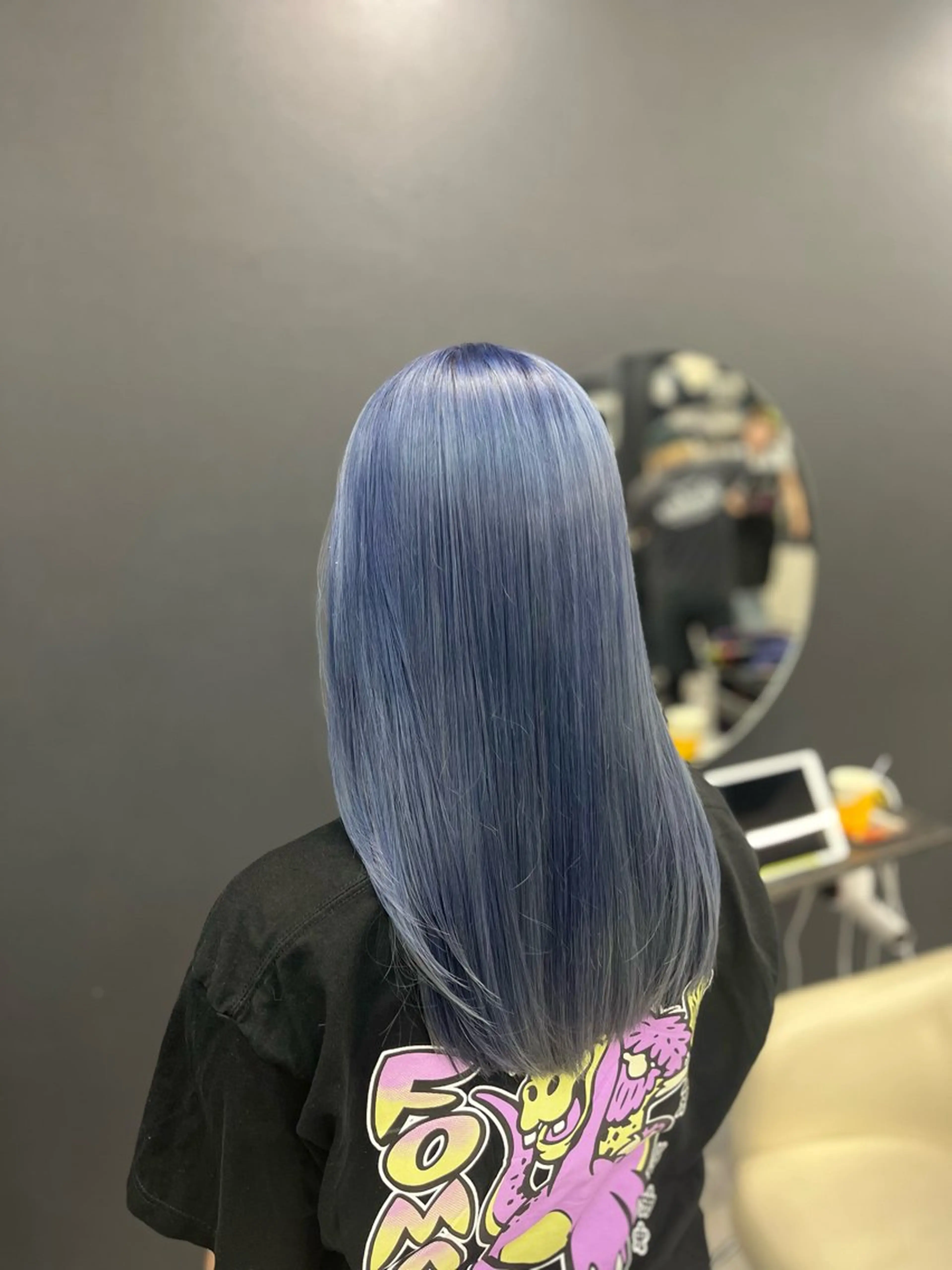 セミロング カラー ブルーカラー ヘアカラー トリートメント White梅田  ／ COCOのヘアスタイル