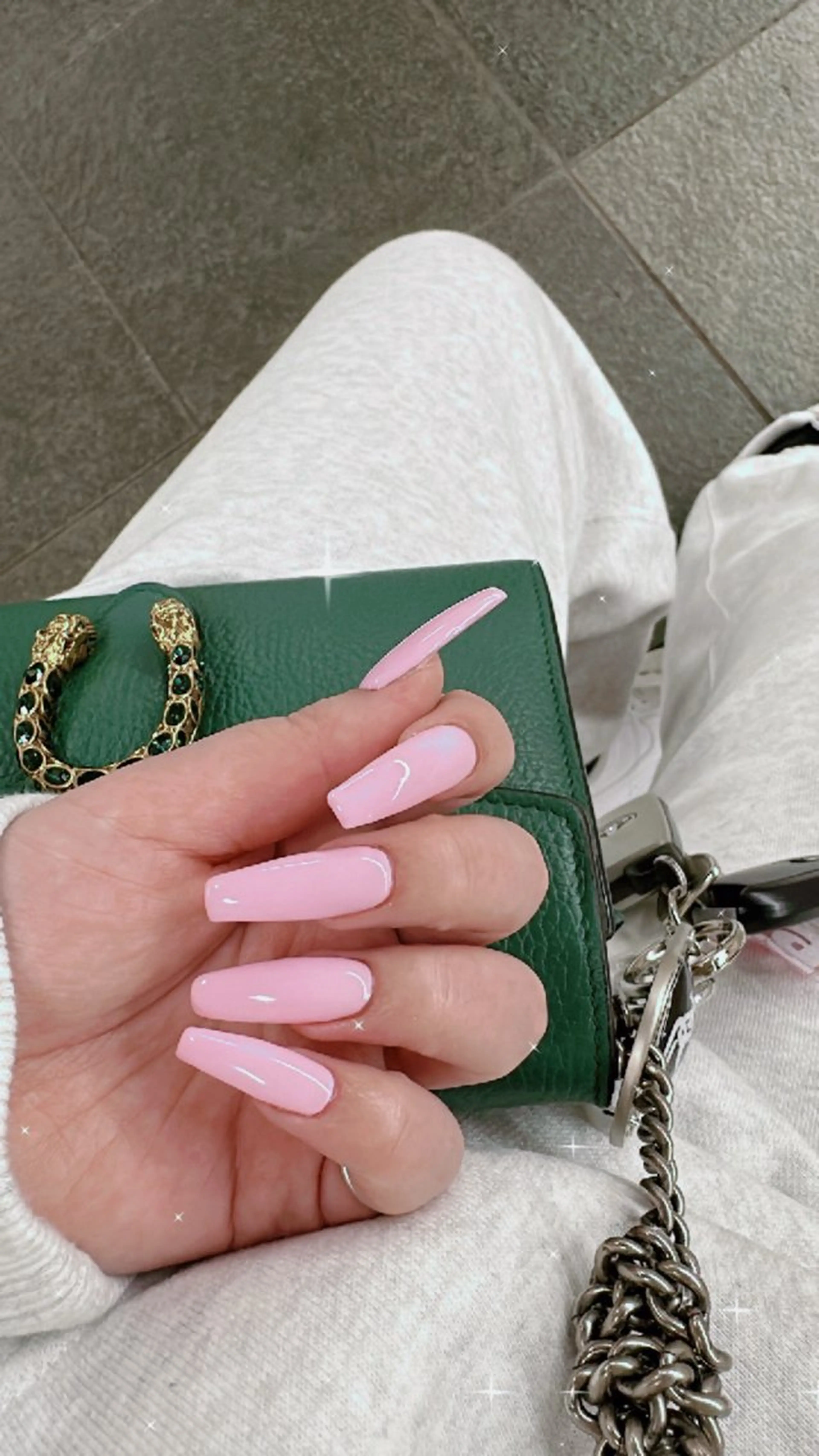 ネイル ワンカラーネイル ハンドネイル GO TODAY SHAiRE SALON渋谷Amiu店所属・Risa 🌺のネイルデザイン