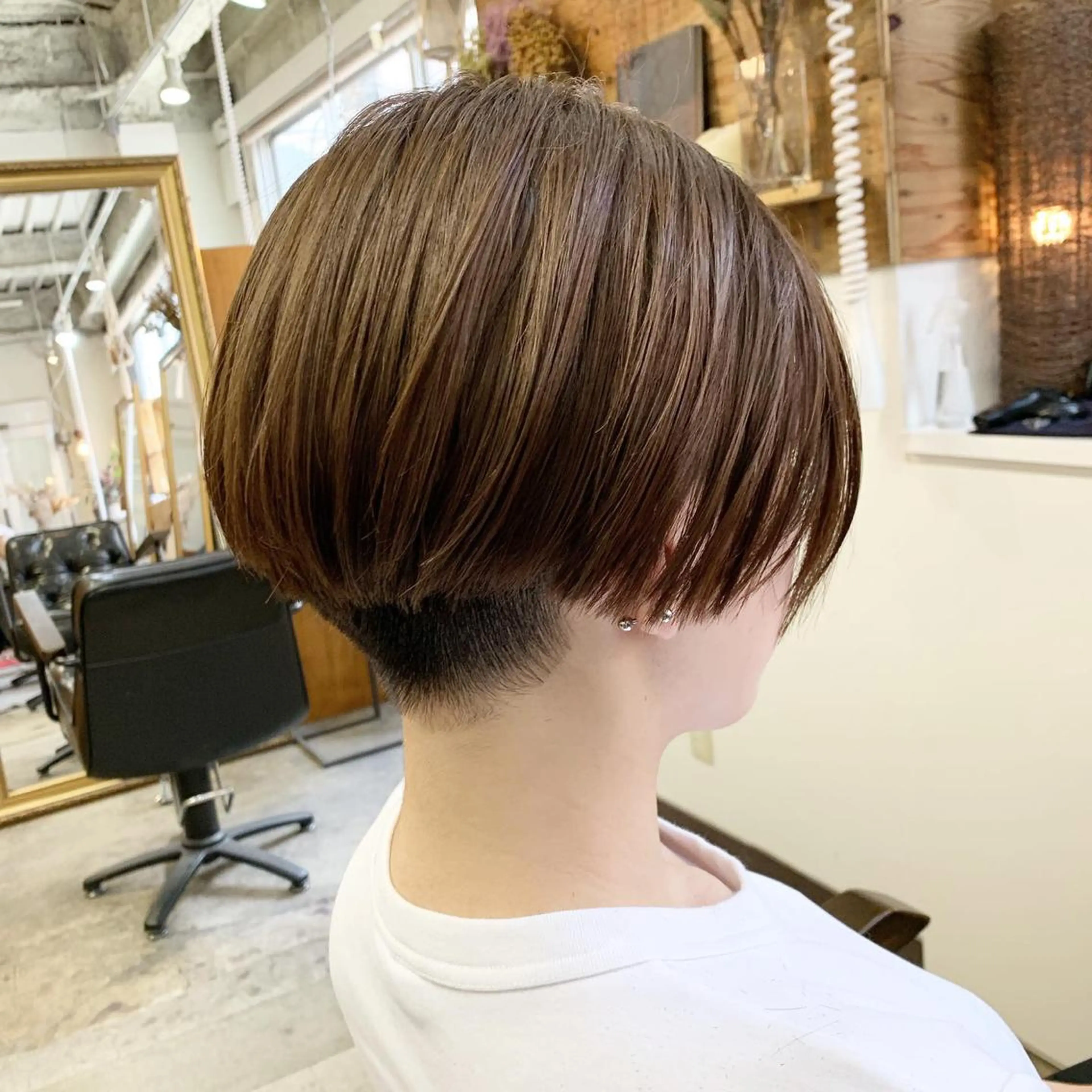 ショート カラー カット パーマ トリートメント LEB所属・下河 宗太のヘアスタイル