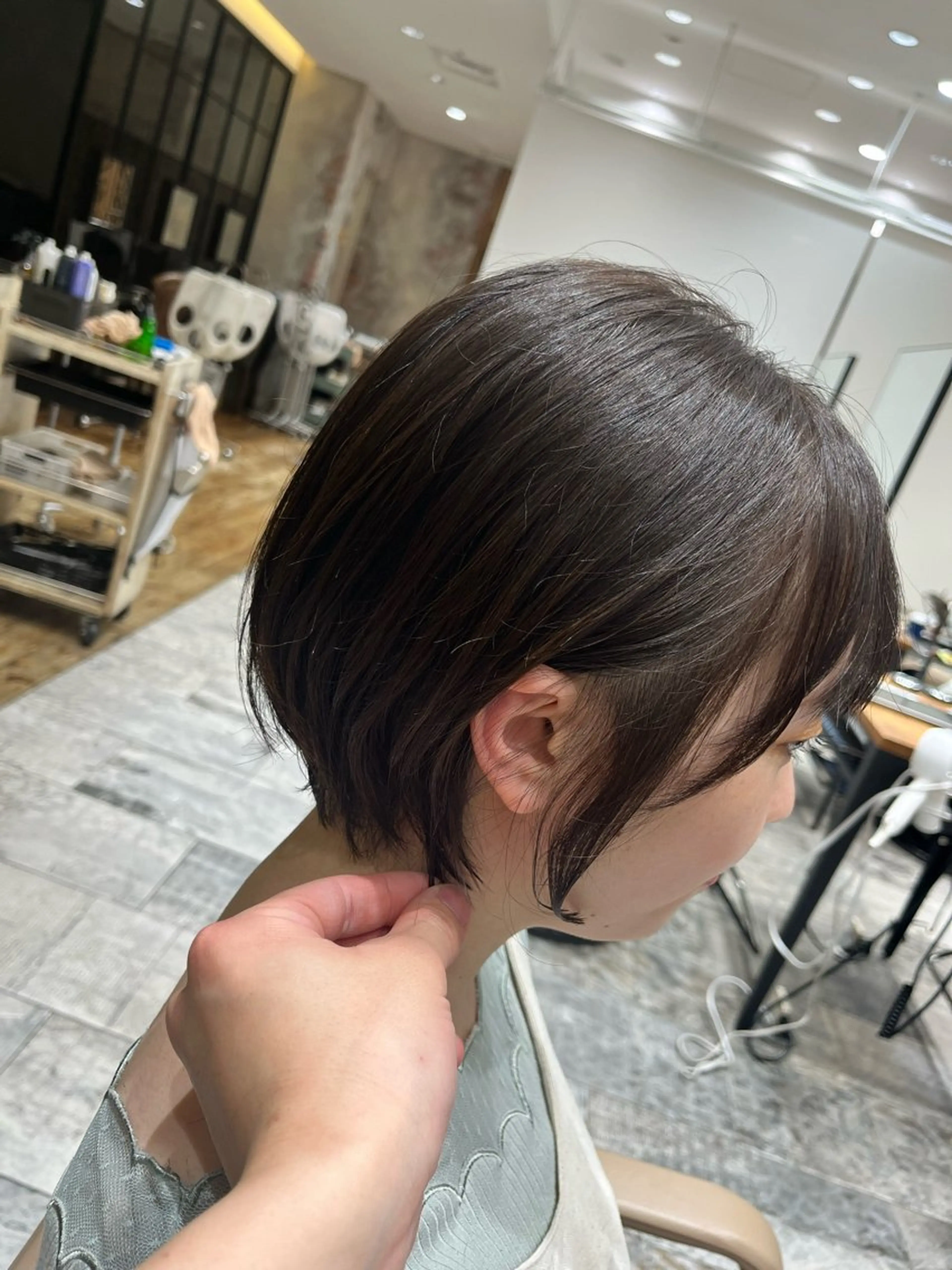 ショート 顔まわりカット 前髪カット安井楽人のヘアスタイル