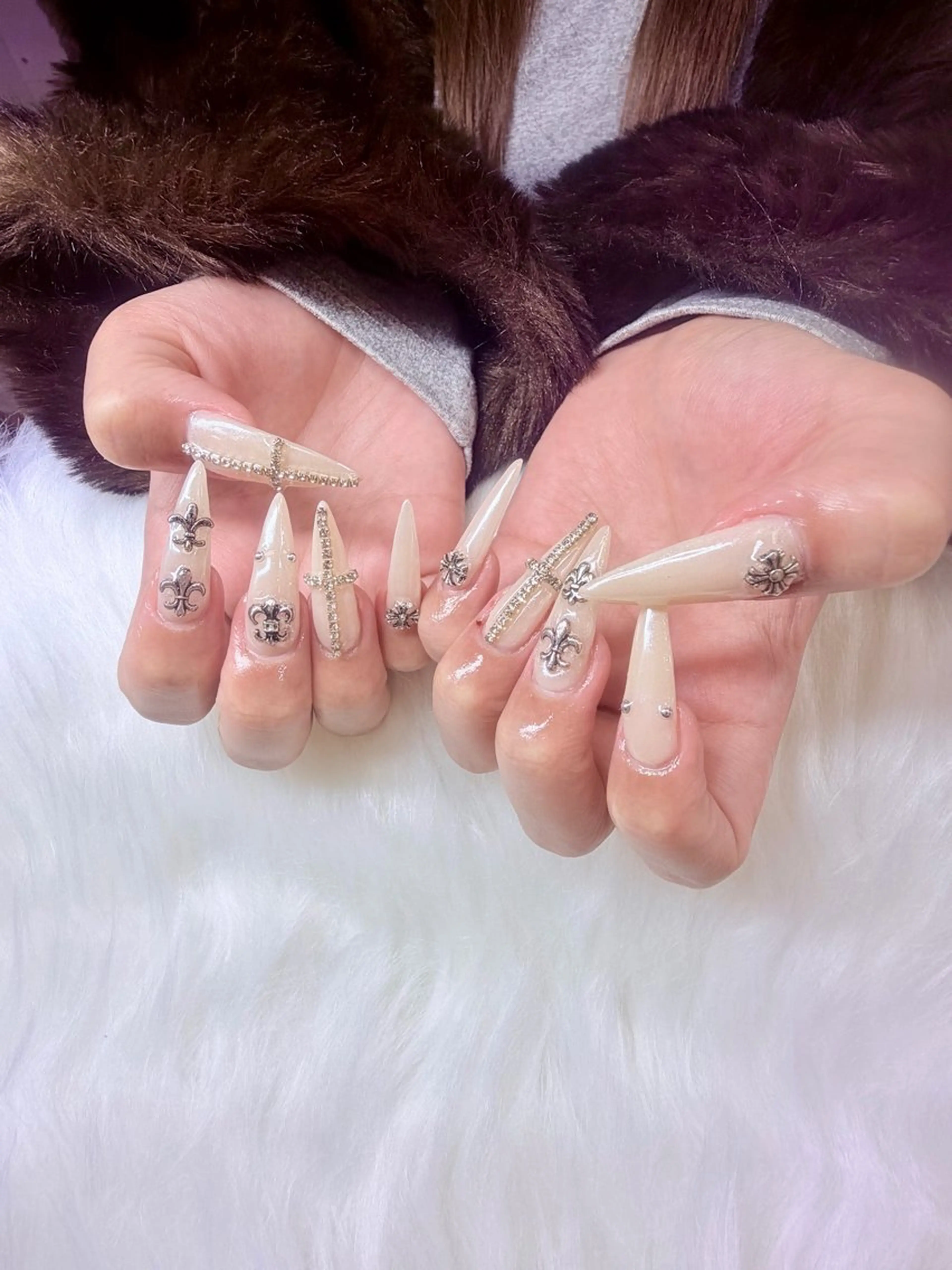 カラー ZIN RUBYNAILのネイルデザイン