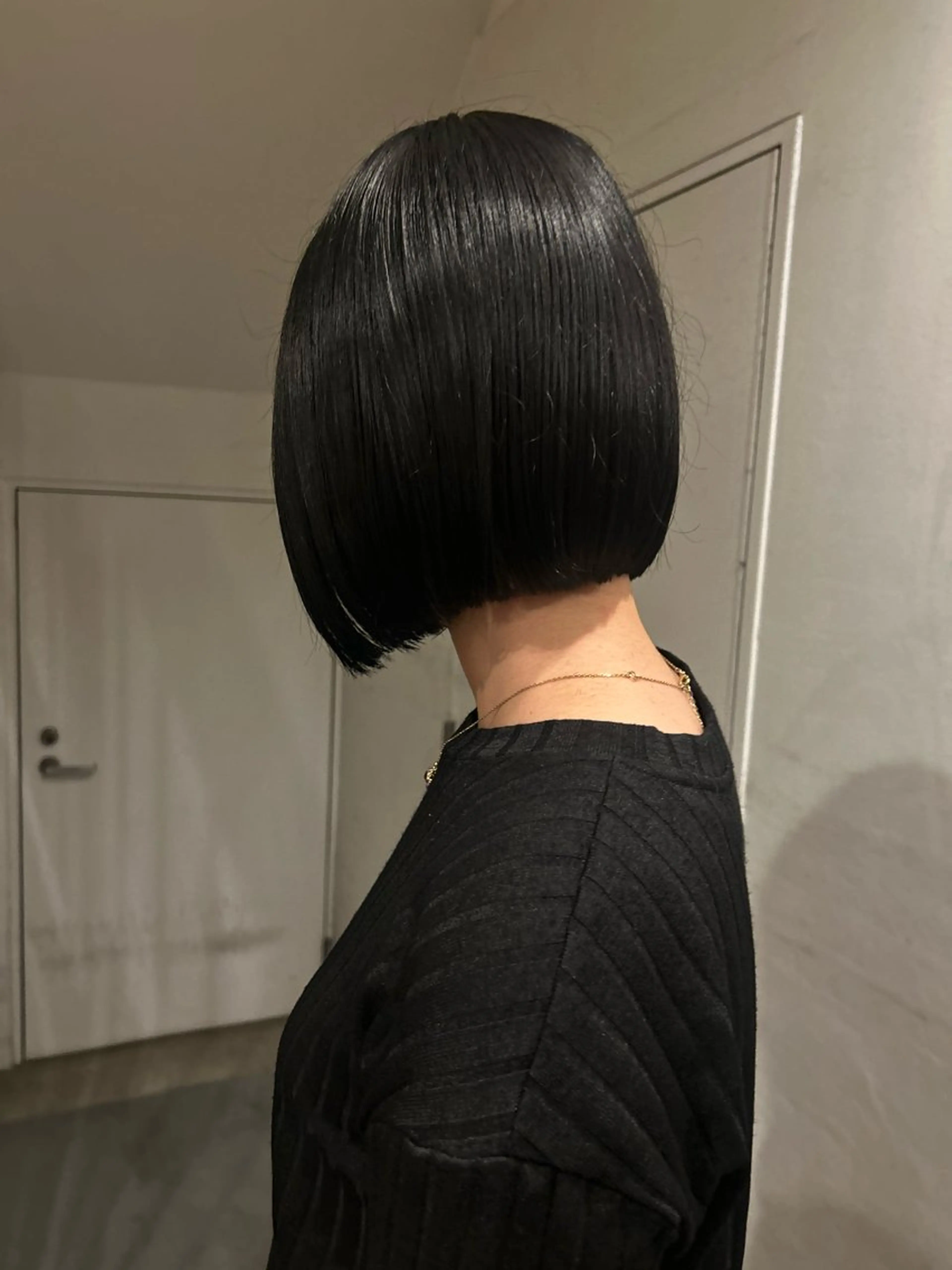 ショート ボブ hen所属・心斎橋/レイヤー/ ブリーチ/モエのヘアスタイル