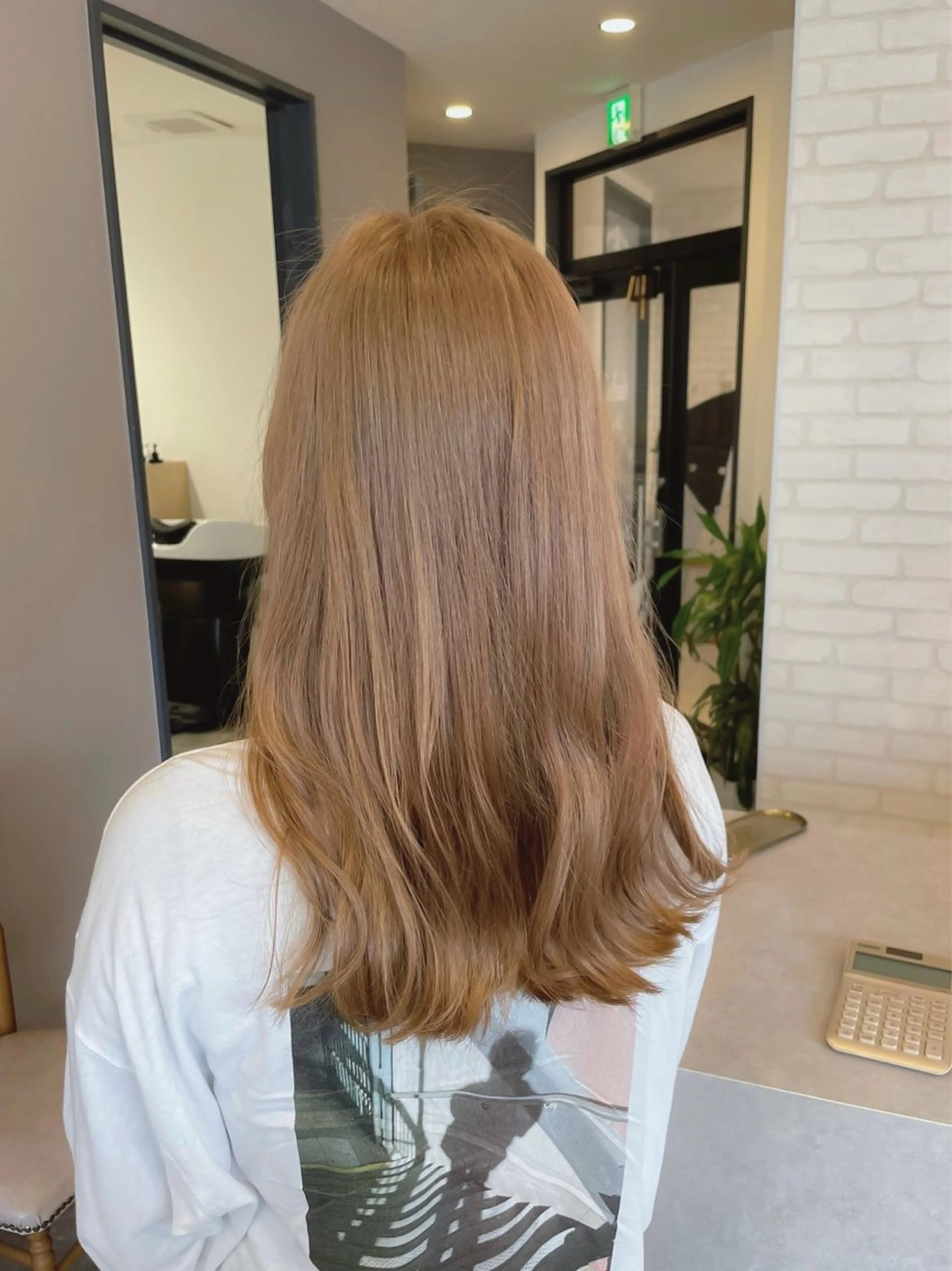 ロング カラー カット ヘアカラー トリートメント 西村 れいのヘアスタイル