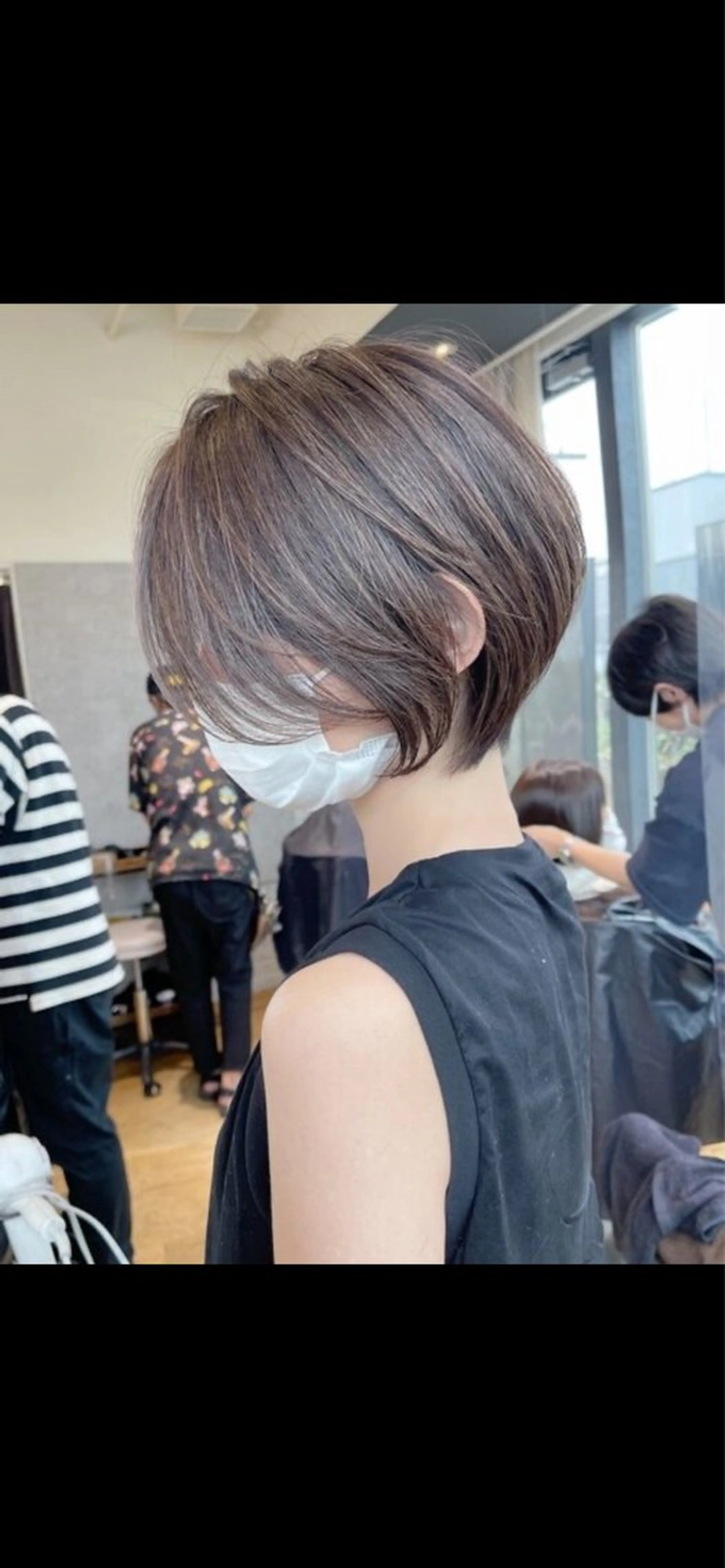 ショート カット 安野 祥華のヘアスタイル