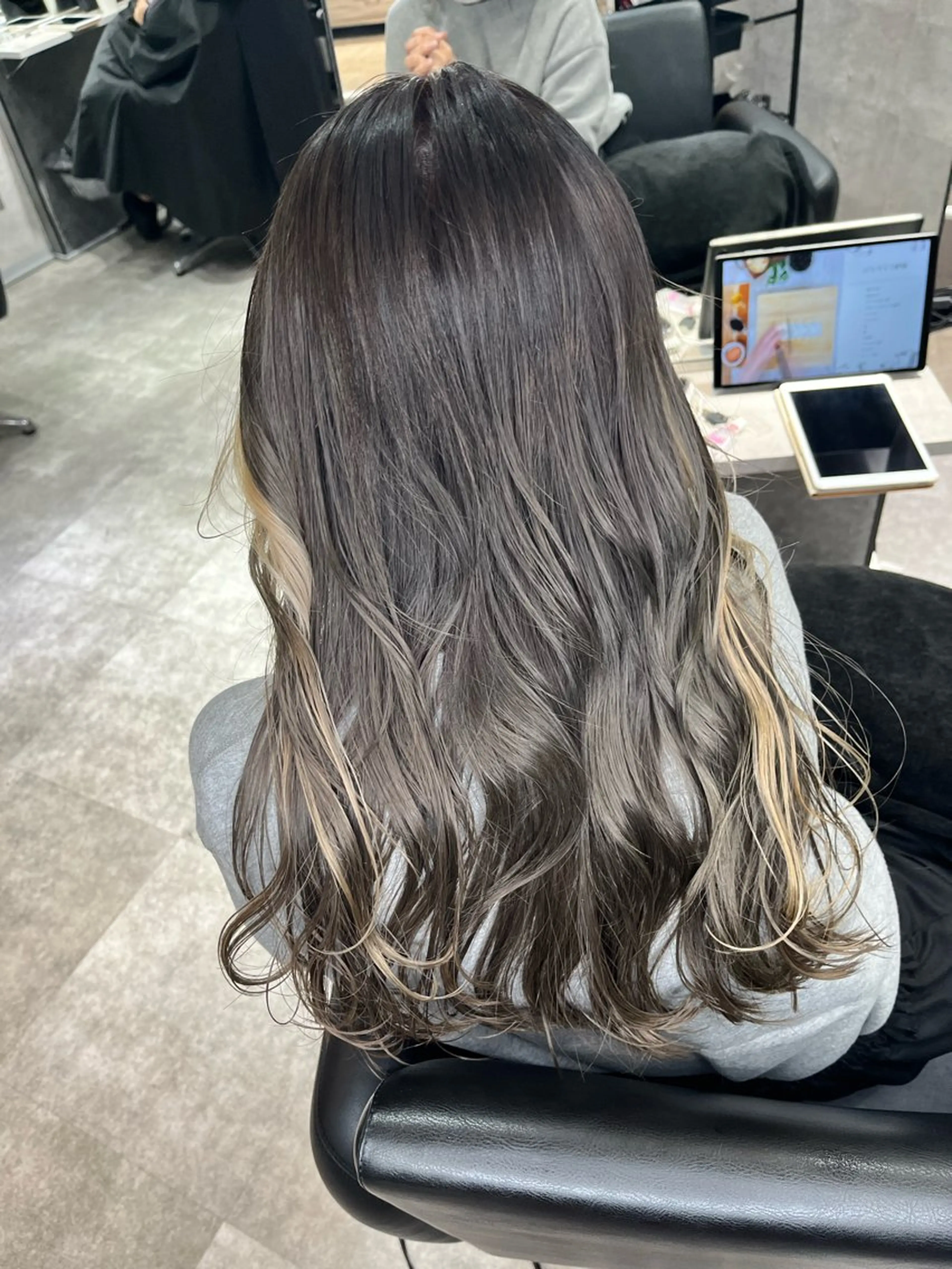 ロング カラー ヘアカラー トリートメント ダブルカラー 新宿のヘアスタイル