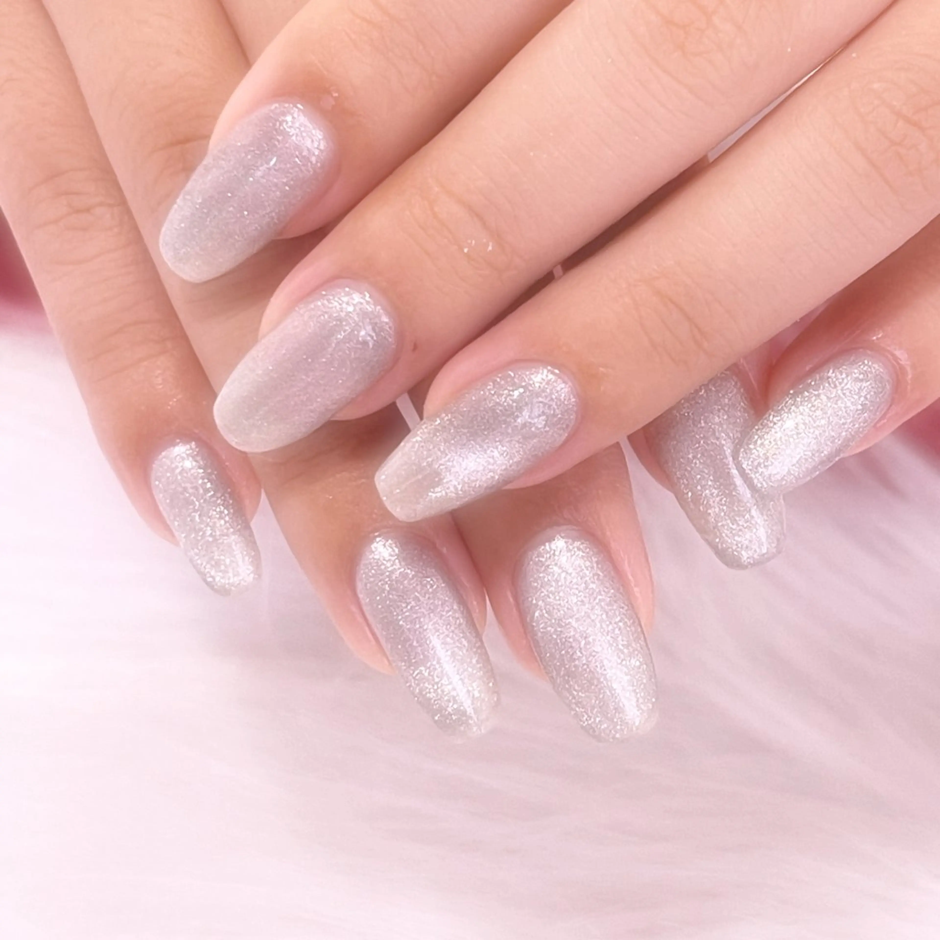 ネイル マグネットネイル ハンドネイル 梅島のネイル屋さん所属・梅島の ネイル屋さんのネイルデザイン