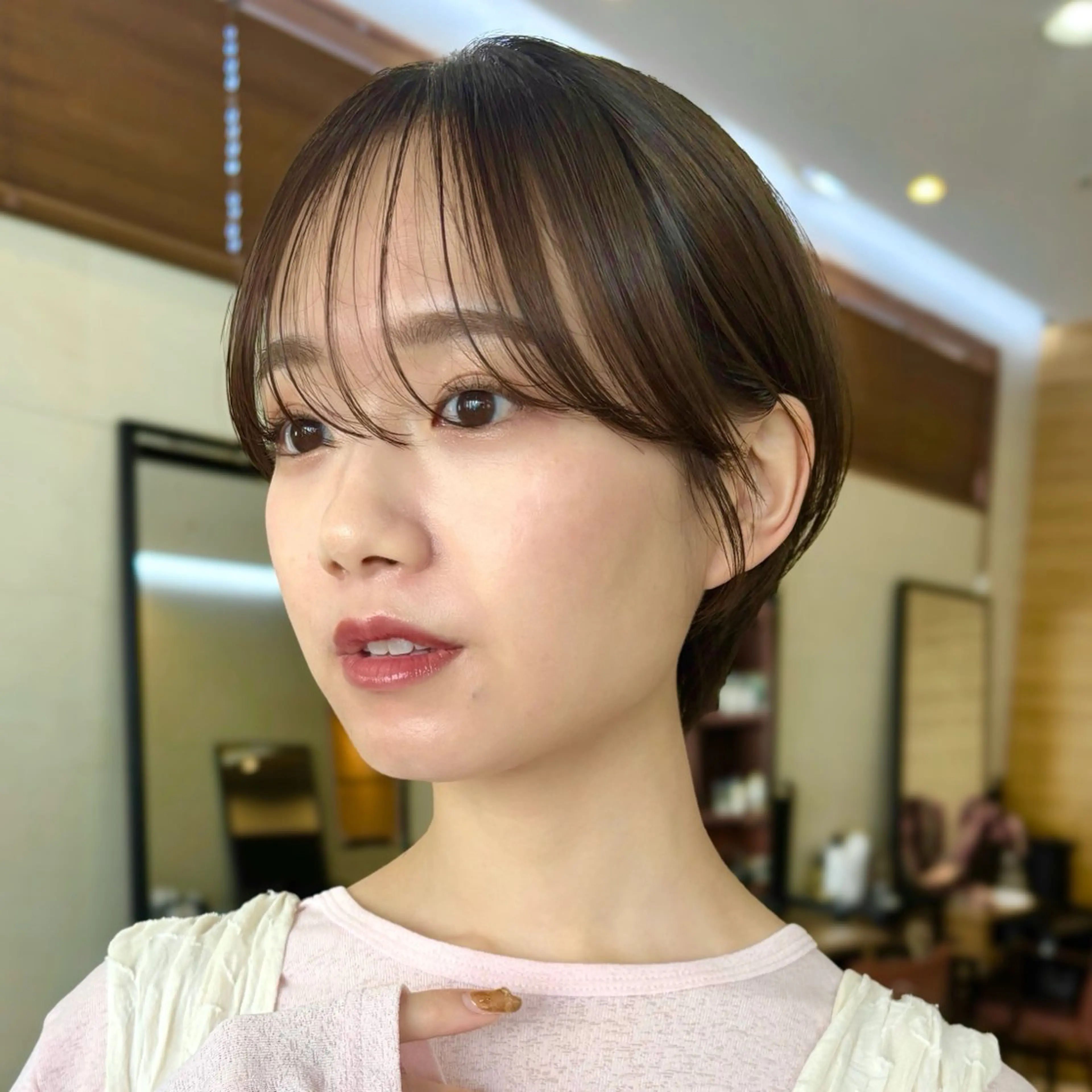 ショート カラー 似合わせカット ショートヘア カット ヘアカラー トリートメント 顔まわり/レイヤー/ 透明感/まいな🥨のヘアスタイル