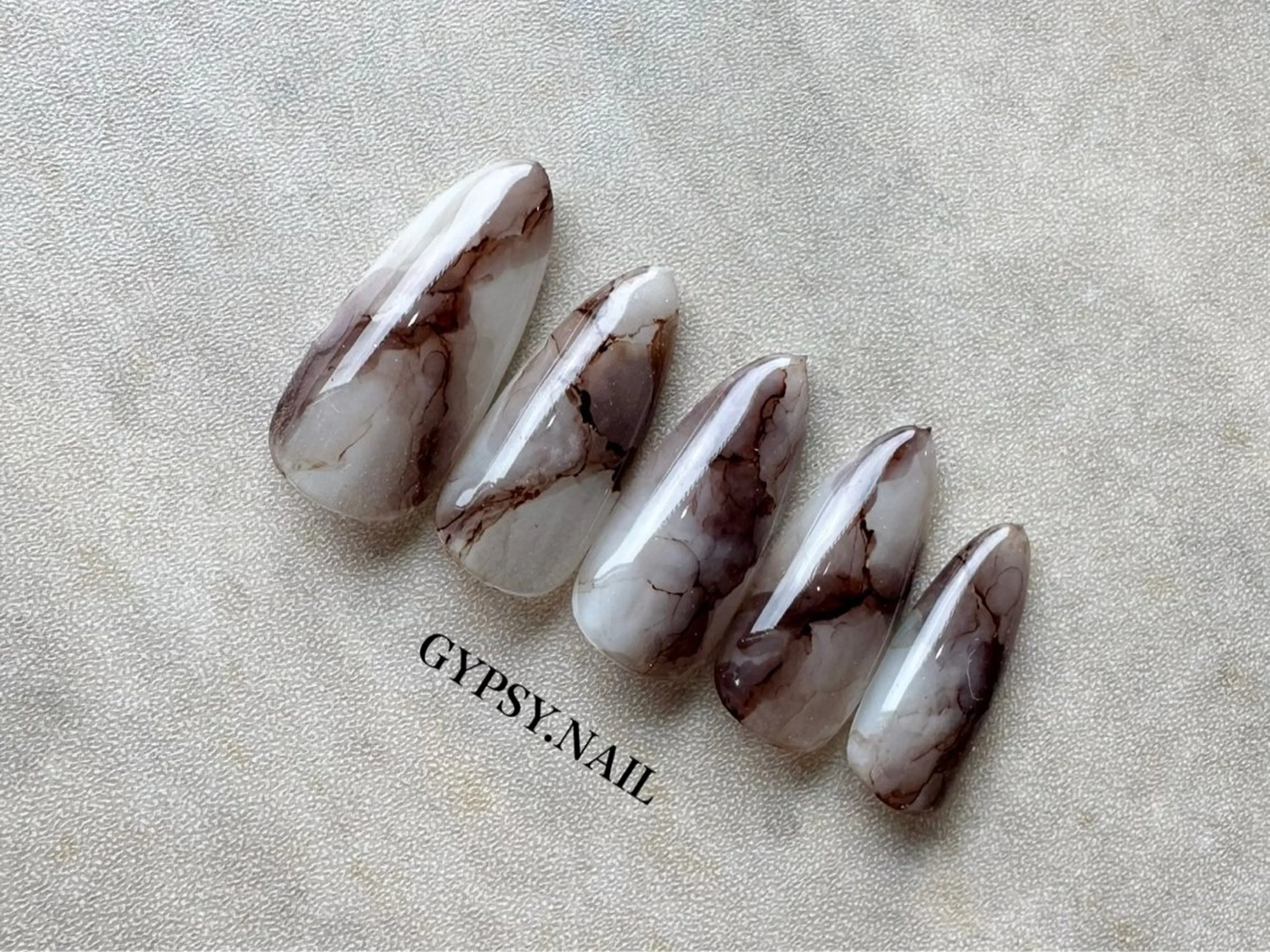 ネイル GYPSY.NAIL所属・GYPSY.NAIL akariのネイルデザイン
