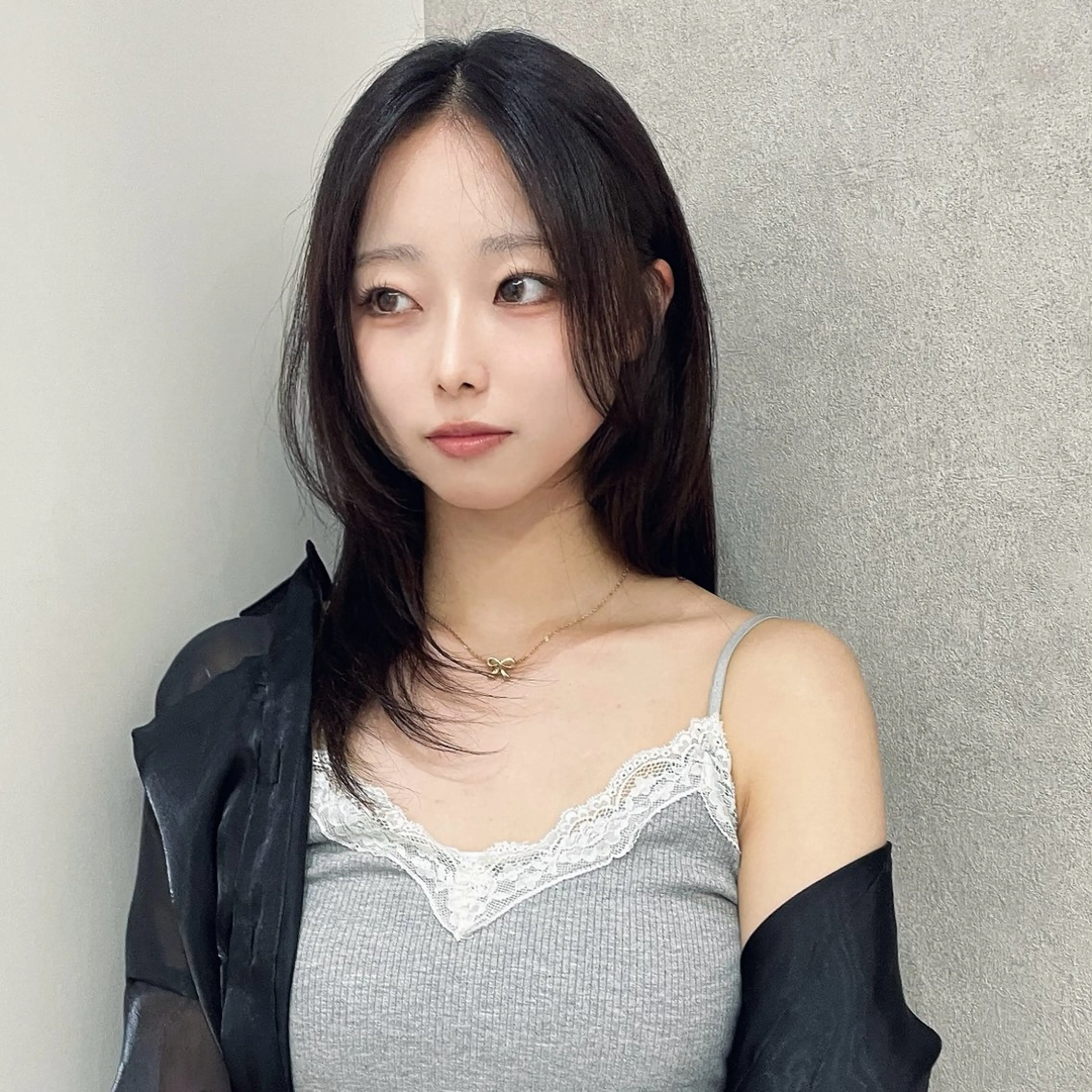 セミロング カット ヘアカラー トリートメント ヘッドスパ ヘアセット ハッシュカット🖤 本格韓国🤍レイヤーのヘアスタイル