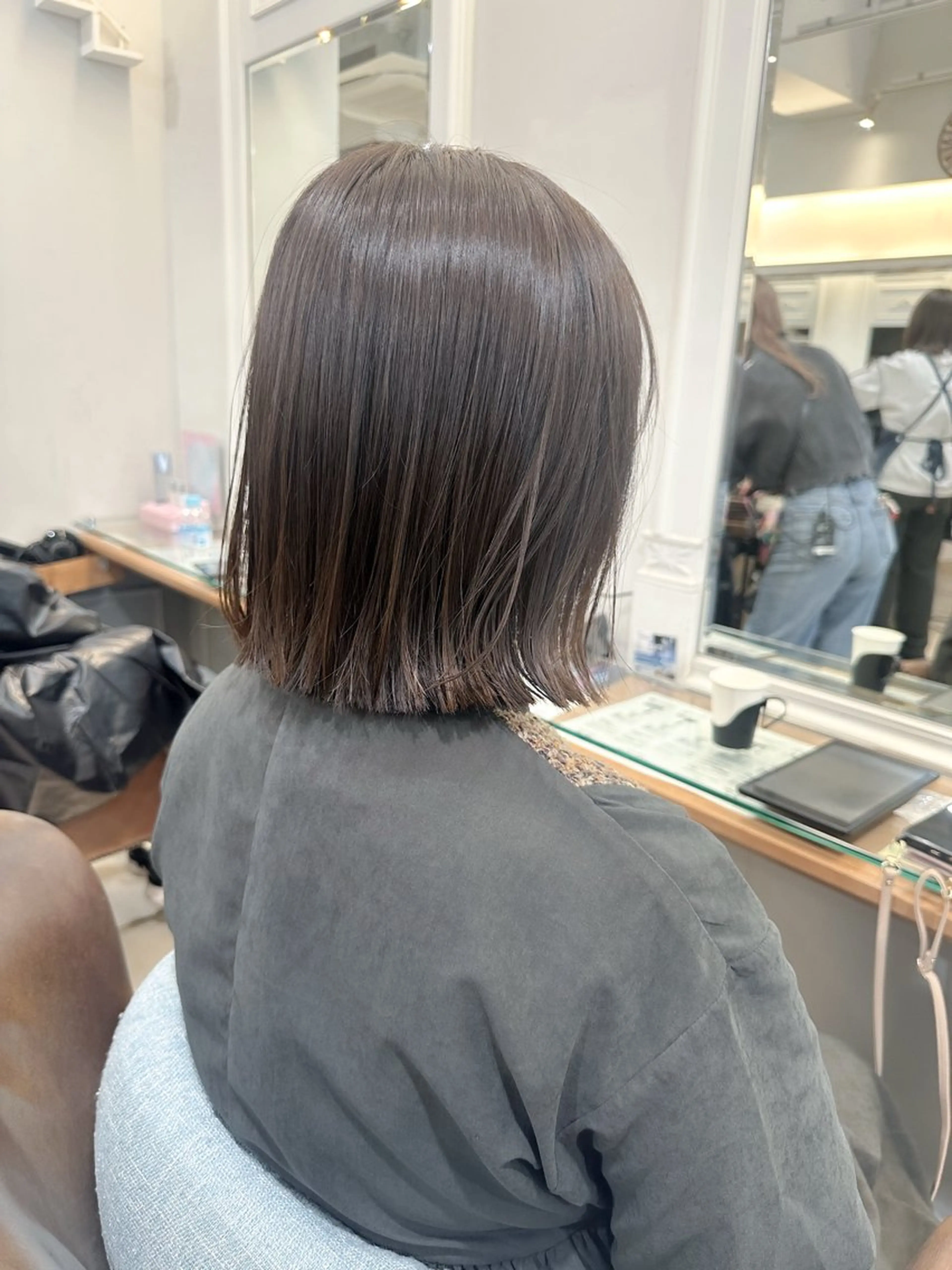 ミディアム カラー 切りっぱなしボブ ボブ 外ハネヘア カット ヘアカラー ✨カラー支持No.1 🧸ワキ カナコ🧸のヘアスタイル