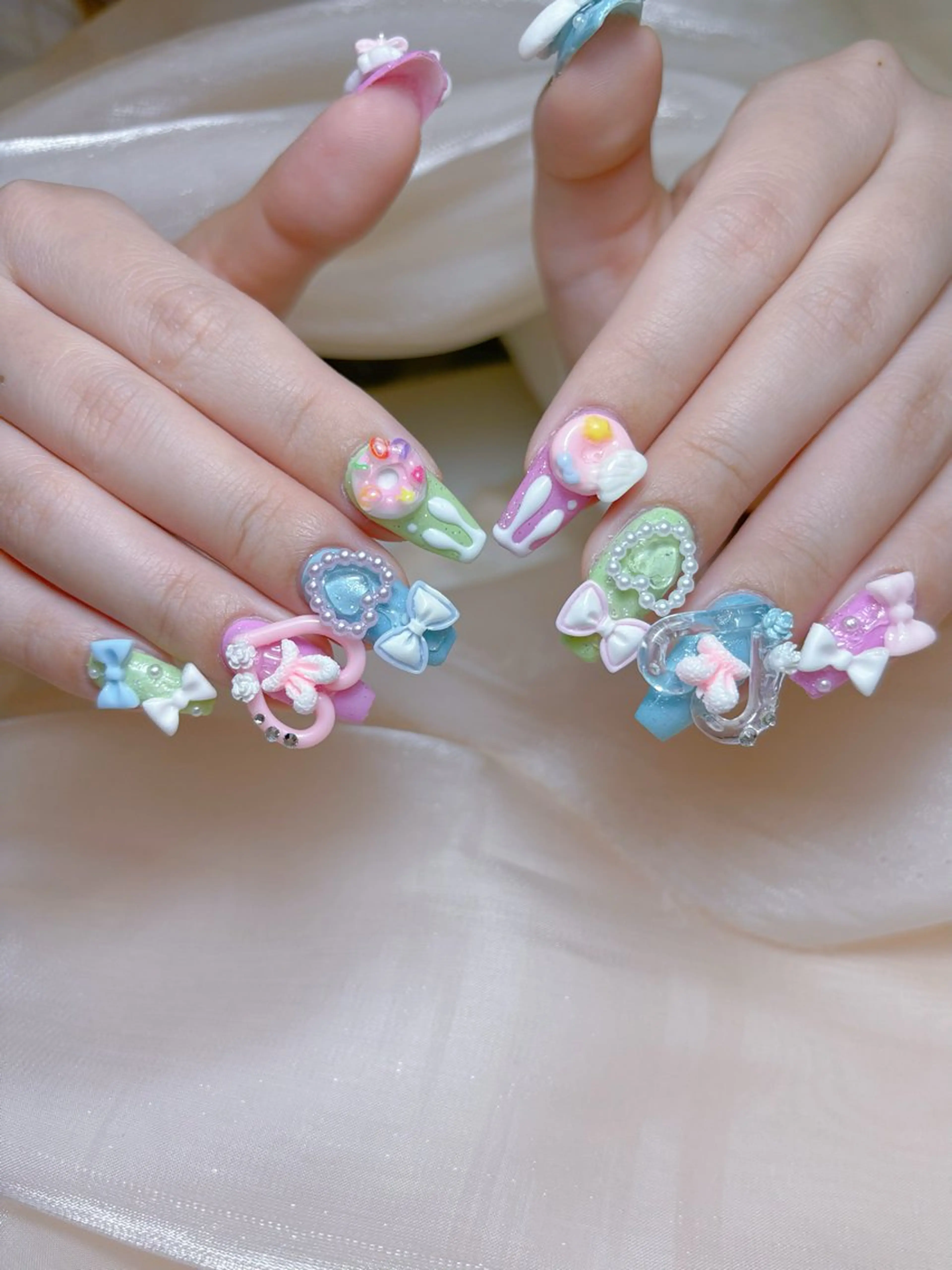 ネイル ハート 韓国ネイル 夏ネイル ワンホンネイル ハンドネイル Melody Nail所属・Melody 3D/スカルプ専門店のネイルデザイン