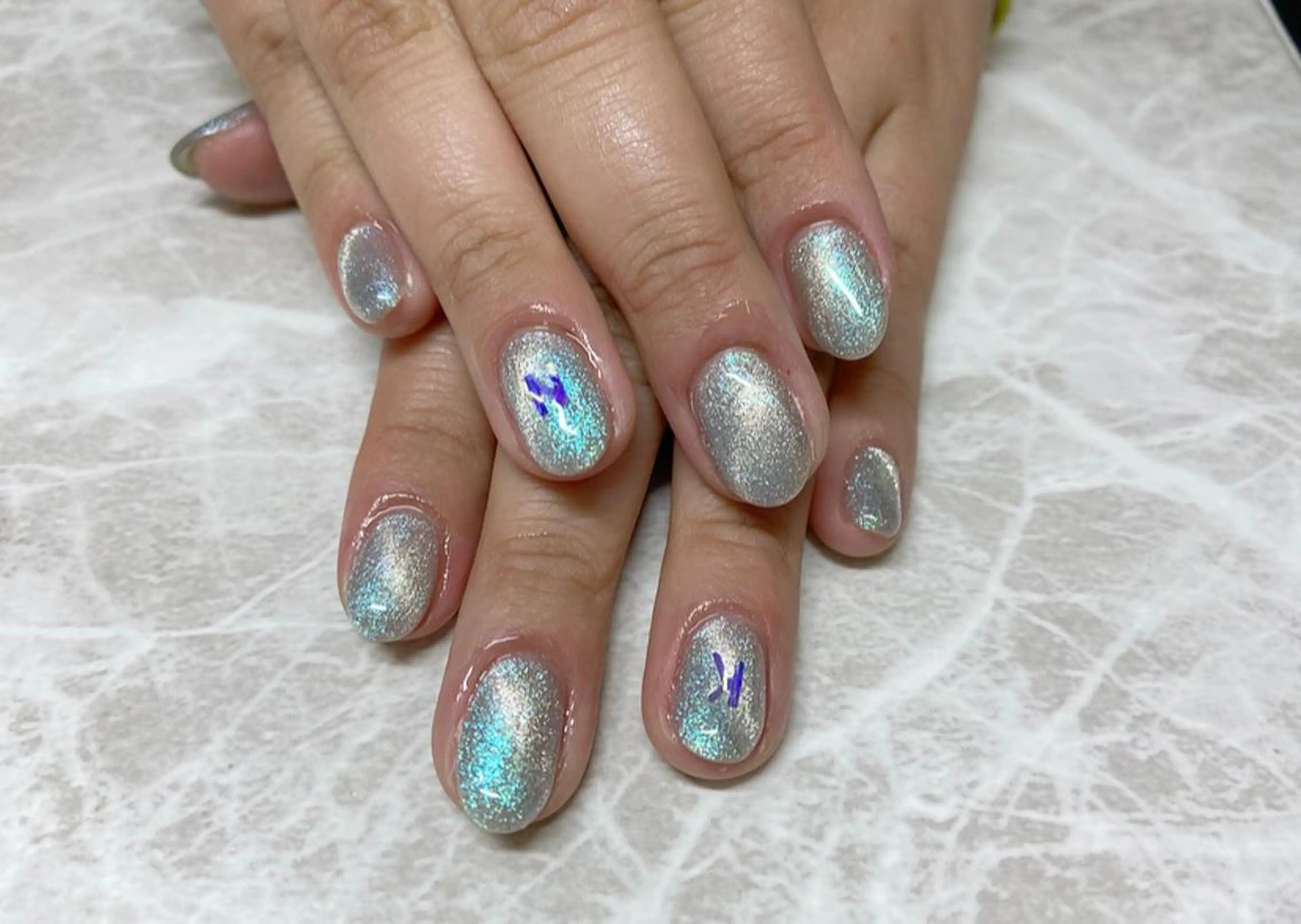 ネイル オーロラネイル ジェルネイル マグネットネイル ハンドネイル 🧸熊谷 かほ🧸のネイルデザイン