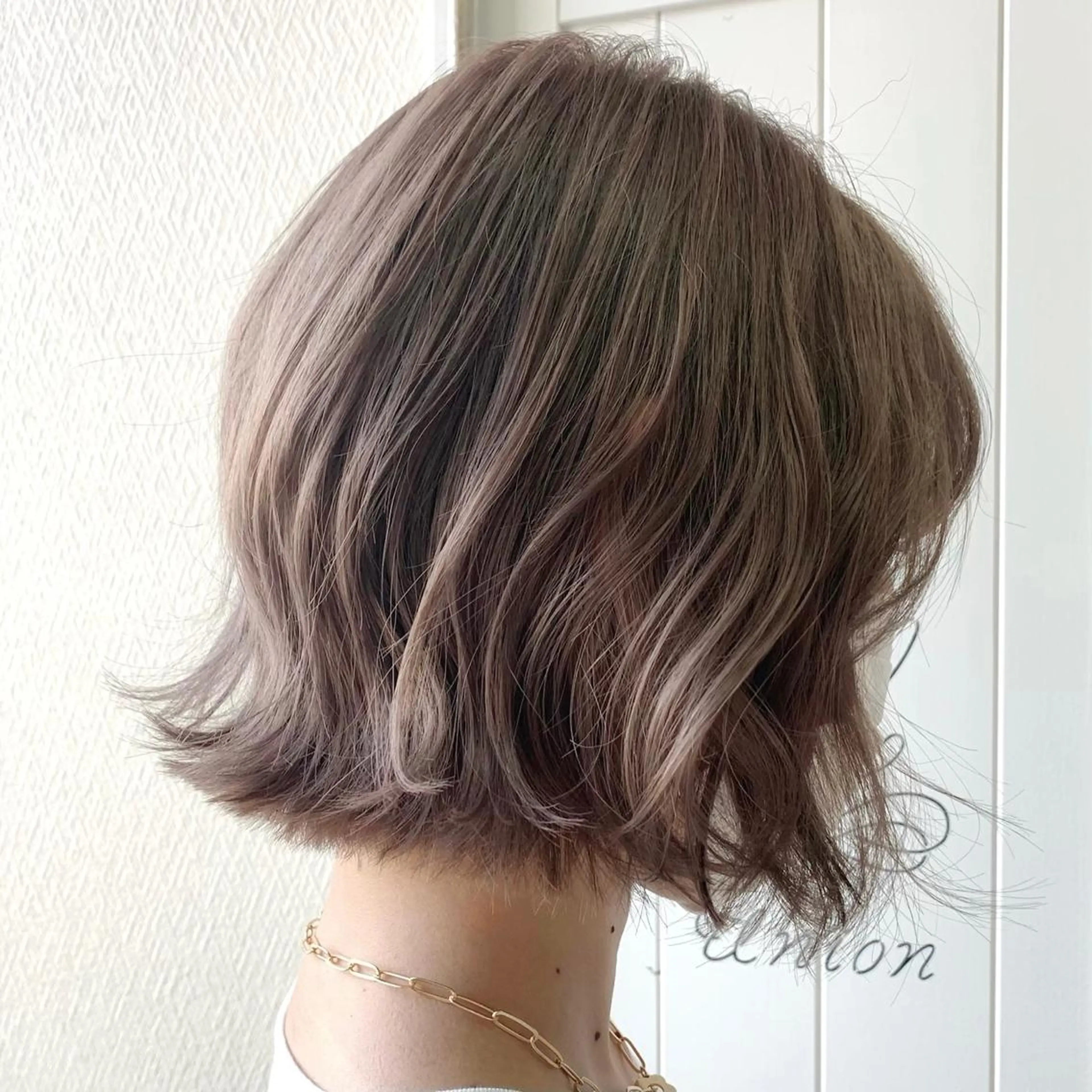 ミディアム カラー ベージュカラー ミルクティーベージュ 韓国ヘア /男女🍁 細江 美紅のヘアスタイル