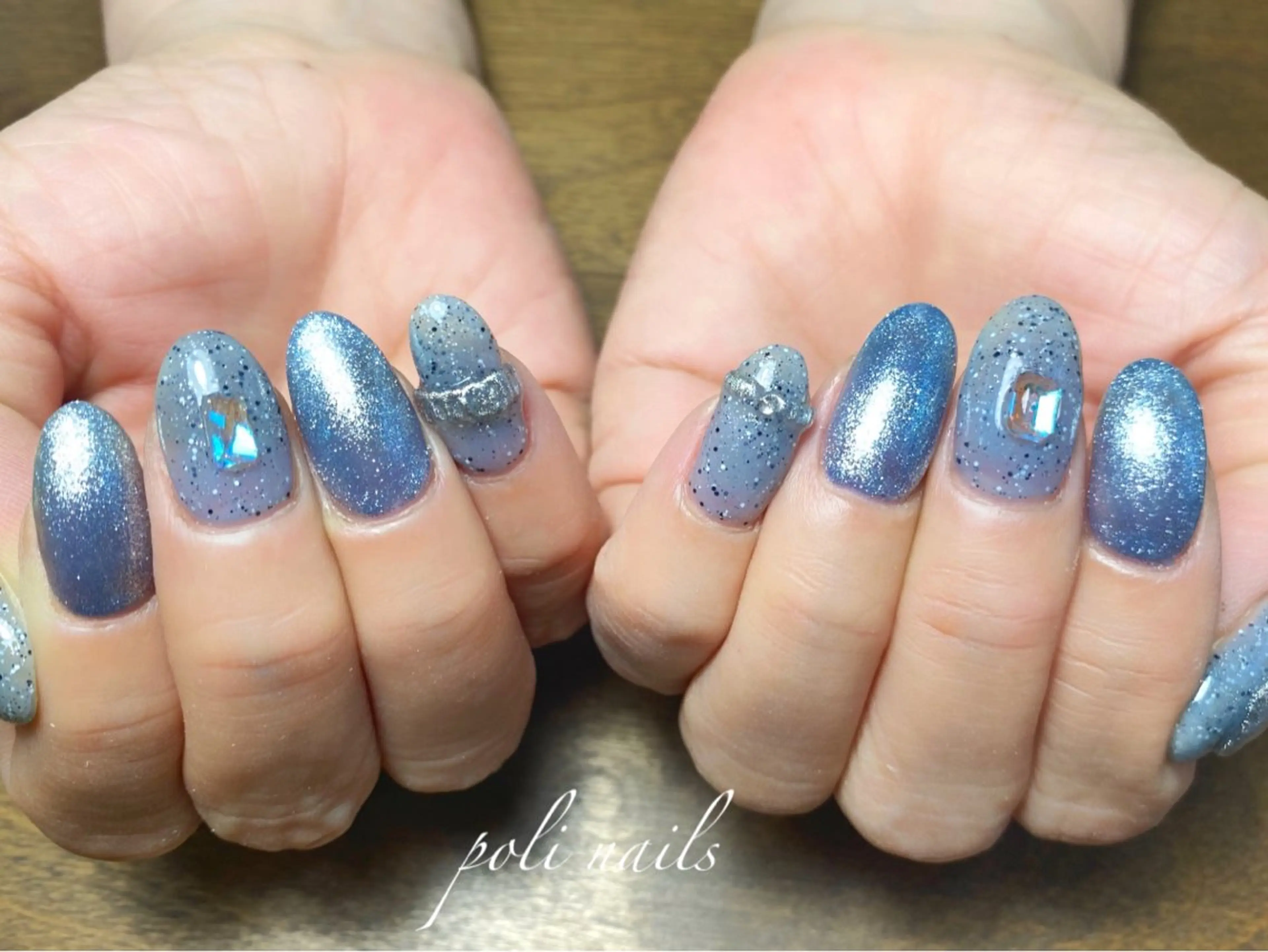 ネイル poli nailsのネイルデザイン