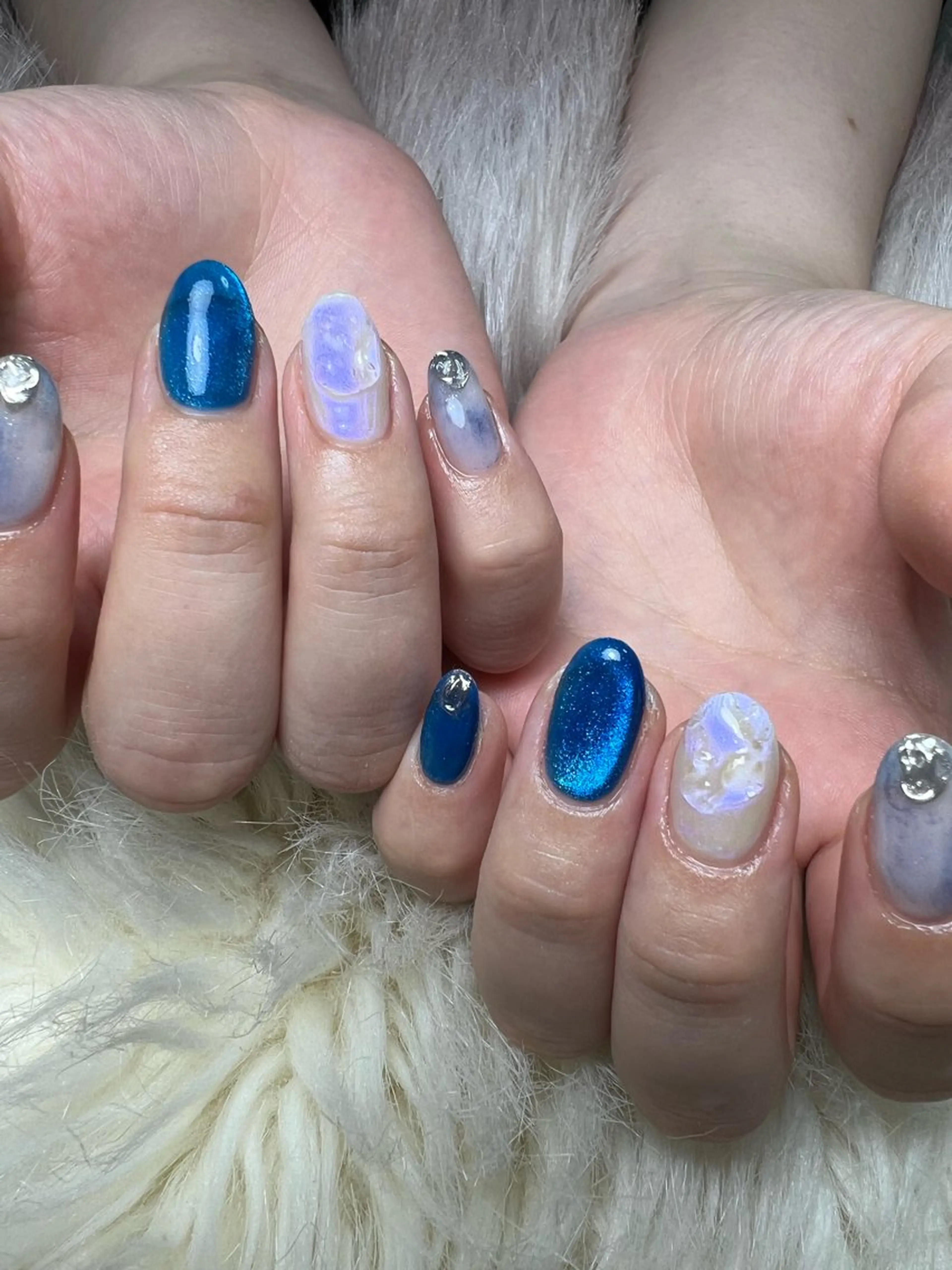 ネイル ブルー ジェルネイル キラキラネイル マグネットネイル 持ち込み flowers nailのネイルデザイン