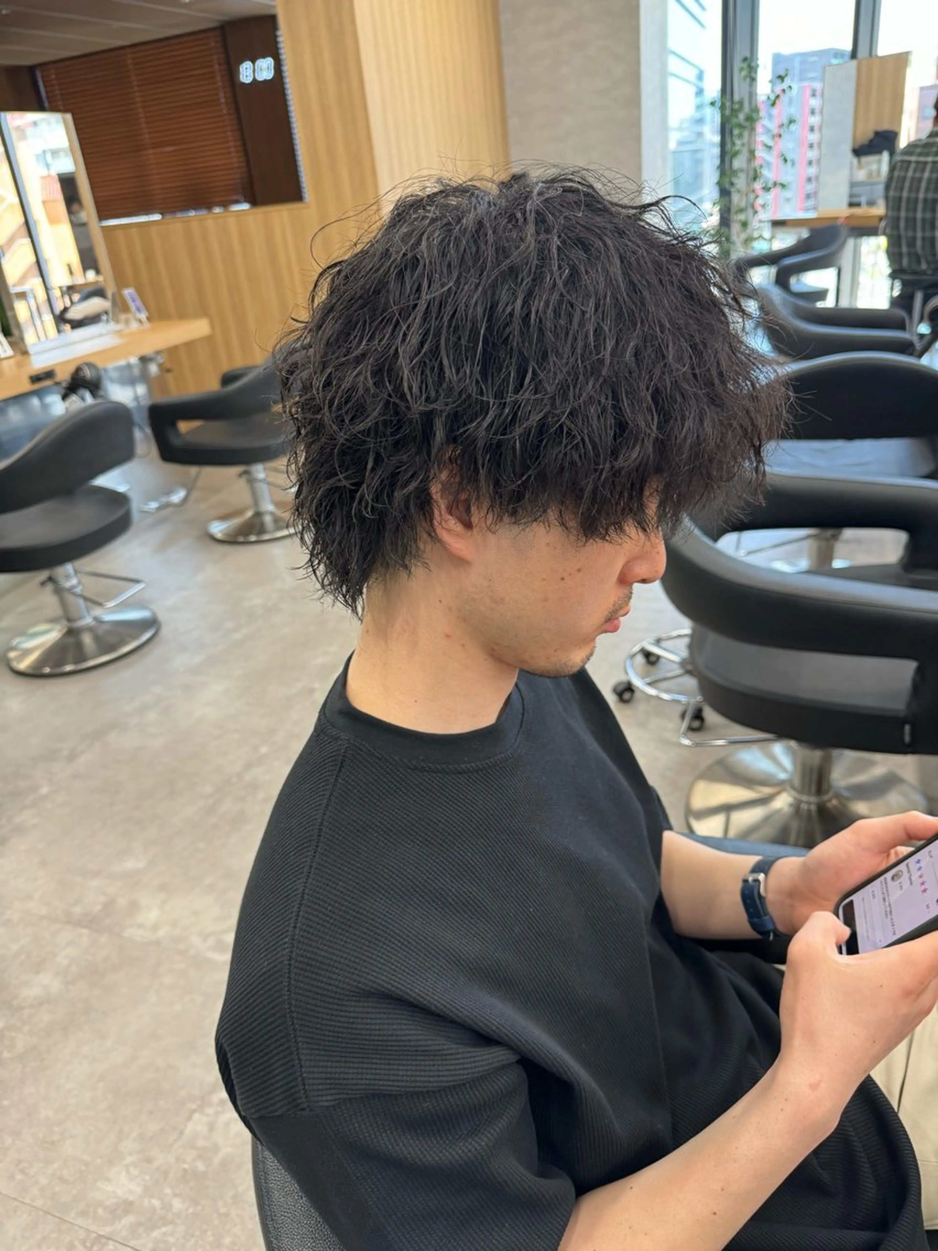 パーマ メンズ カット パーマ 曲がる縮毛矯正🔥 メンズパーマ🔥のヘアスタイル