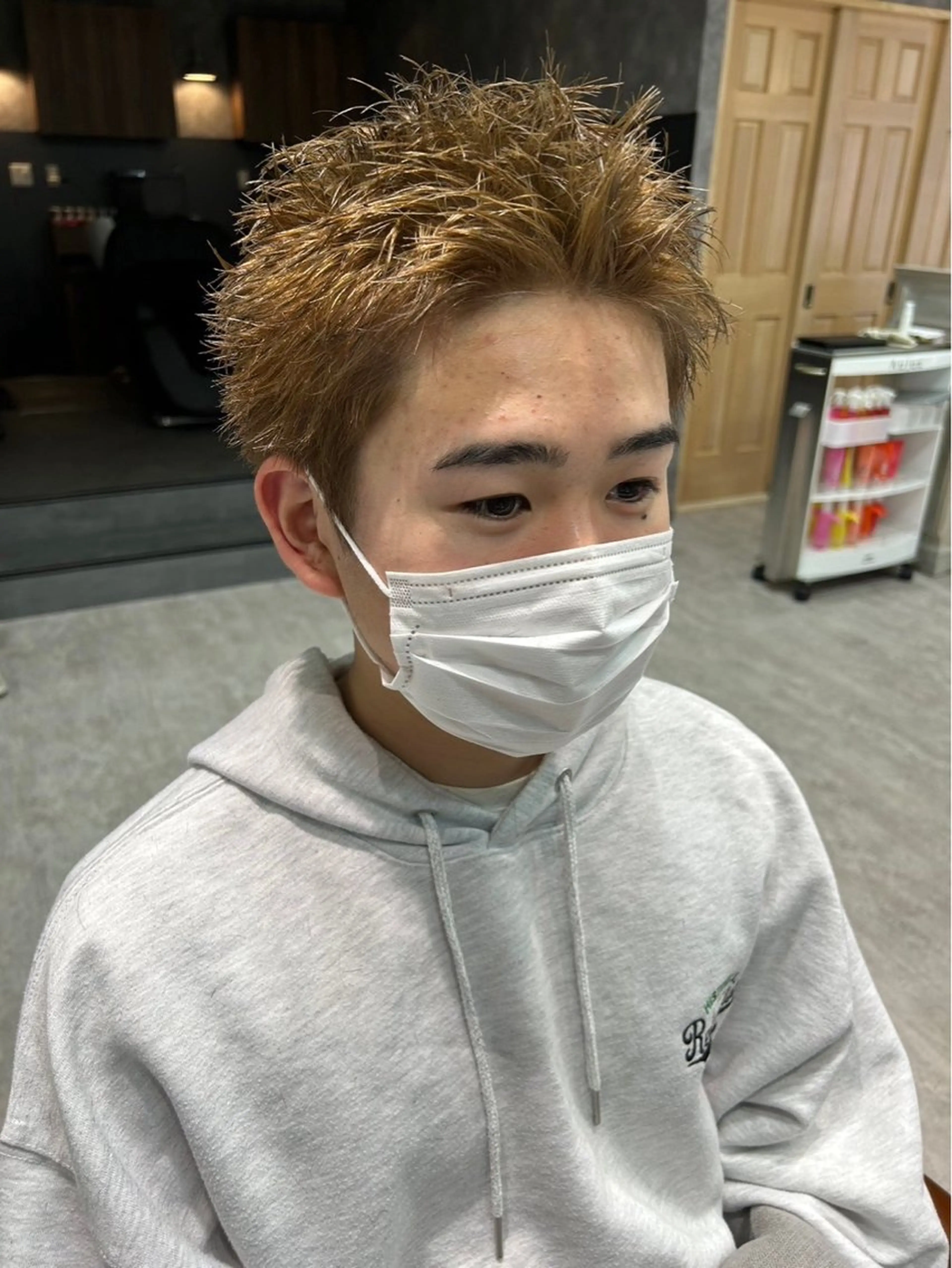 メンズ メンズショート スパイキーショート カット フェザーパーマ千葉駅 メンズサロン保立のヘアスタイル