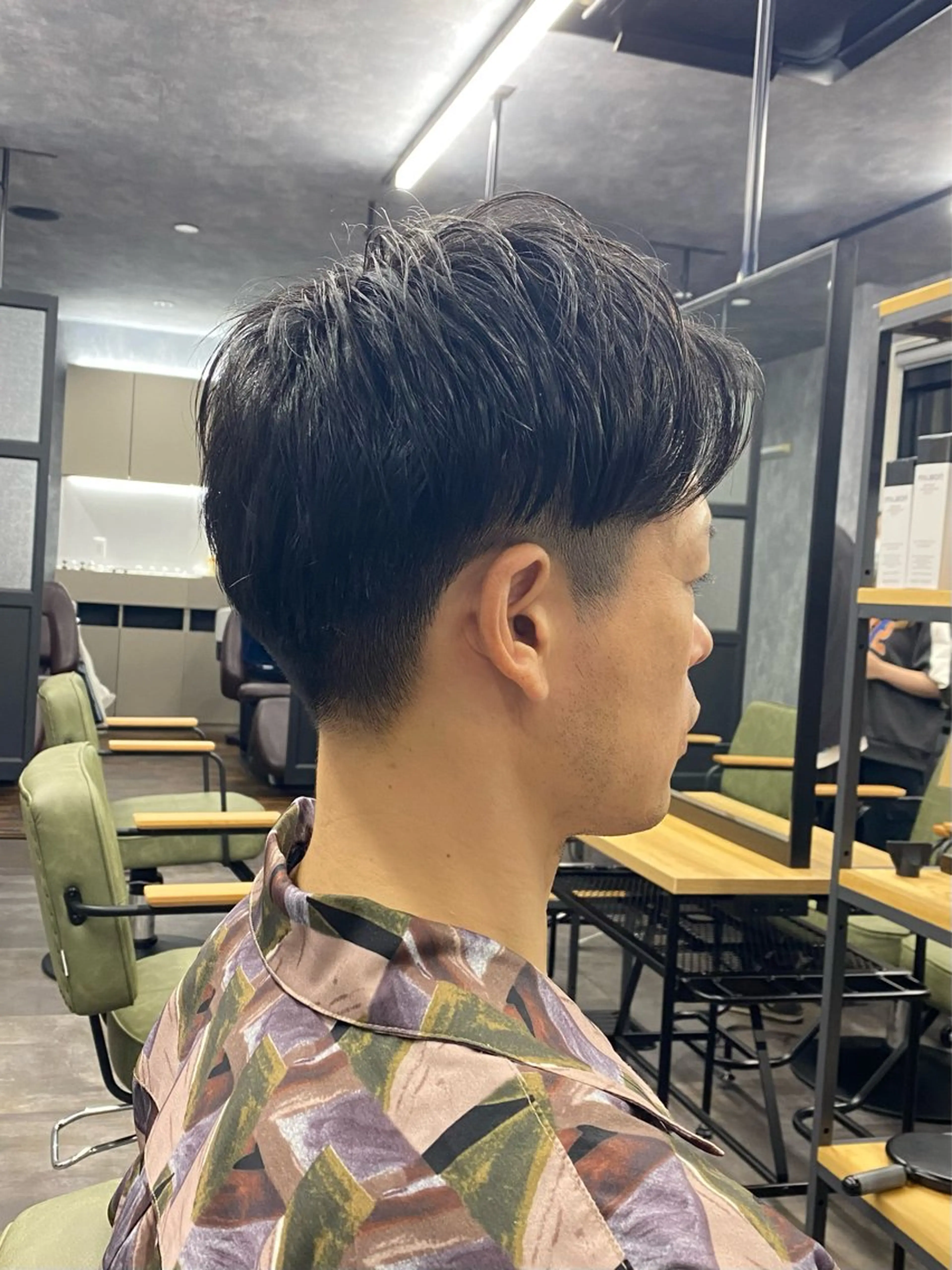 メンズ センターパート ツーブロック 刈り上げ ~tie.  kurasiki hair salon所属・郷原 奈々のヘアスタイル