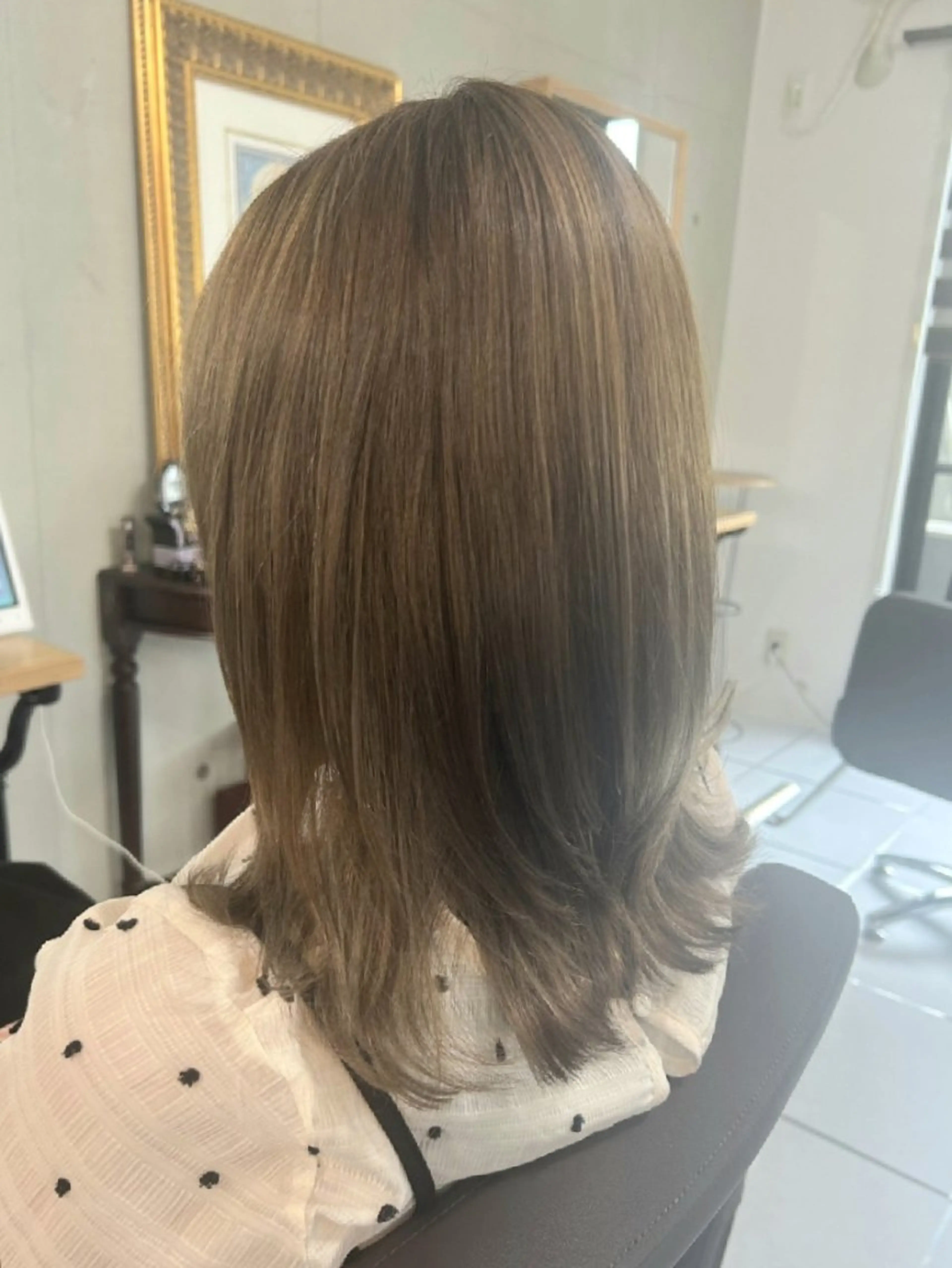 カラー セミロング ヘアカラー ma cherie 三浦直美のヘアスタイル