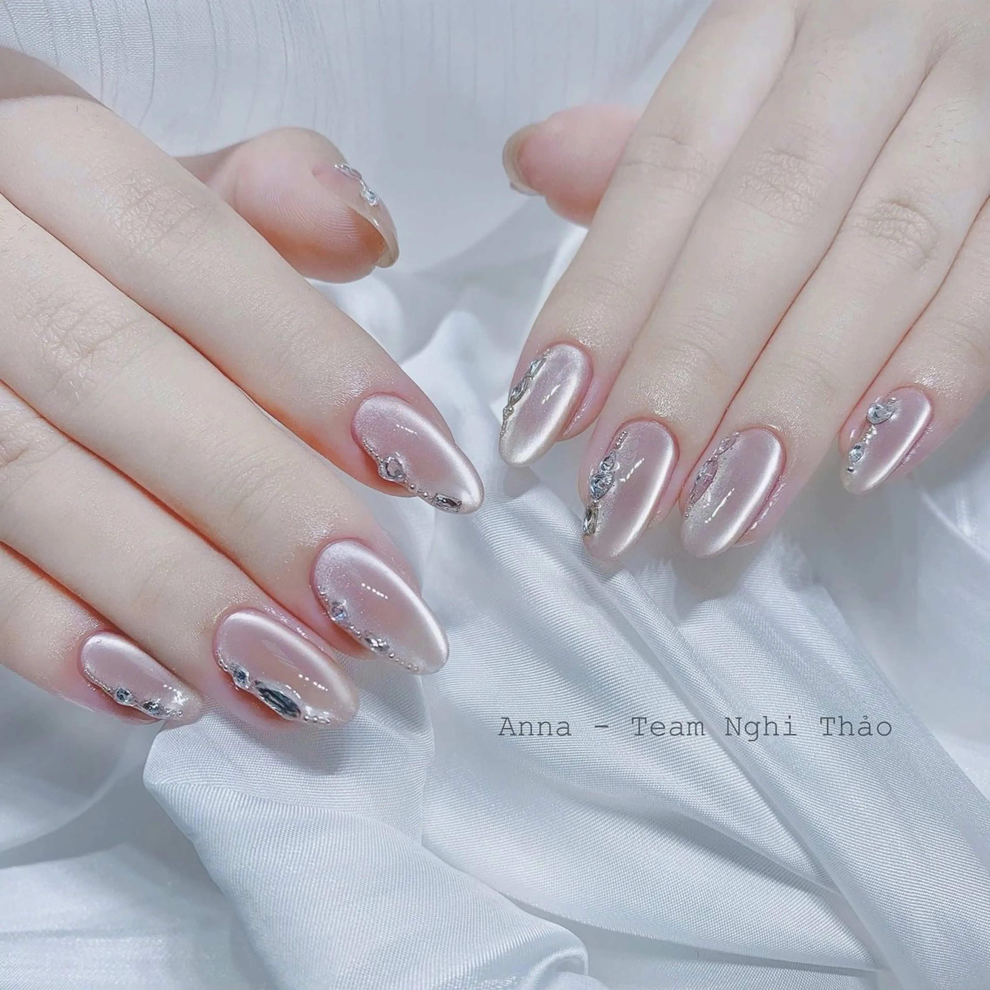 セミロング ハンドネイル Bibi beauty spa Osaka所属・Bibi nail Osakaのネイルデザイン