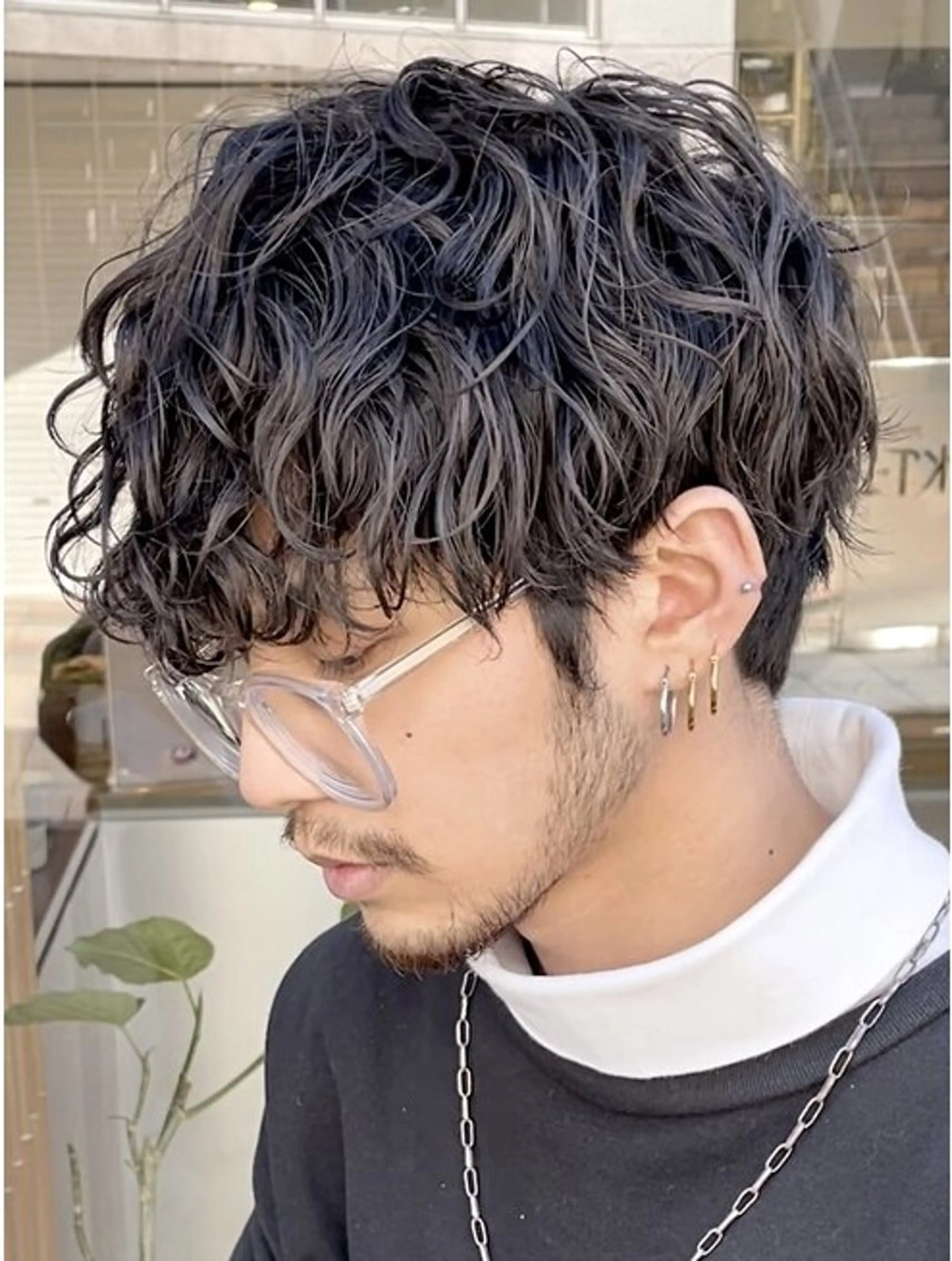 メンズ パーマ 佐々木 美玖のヘアスタイル