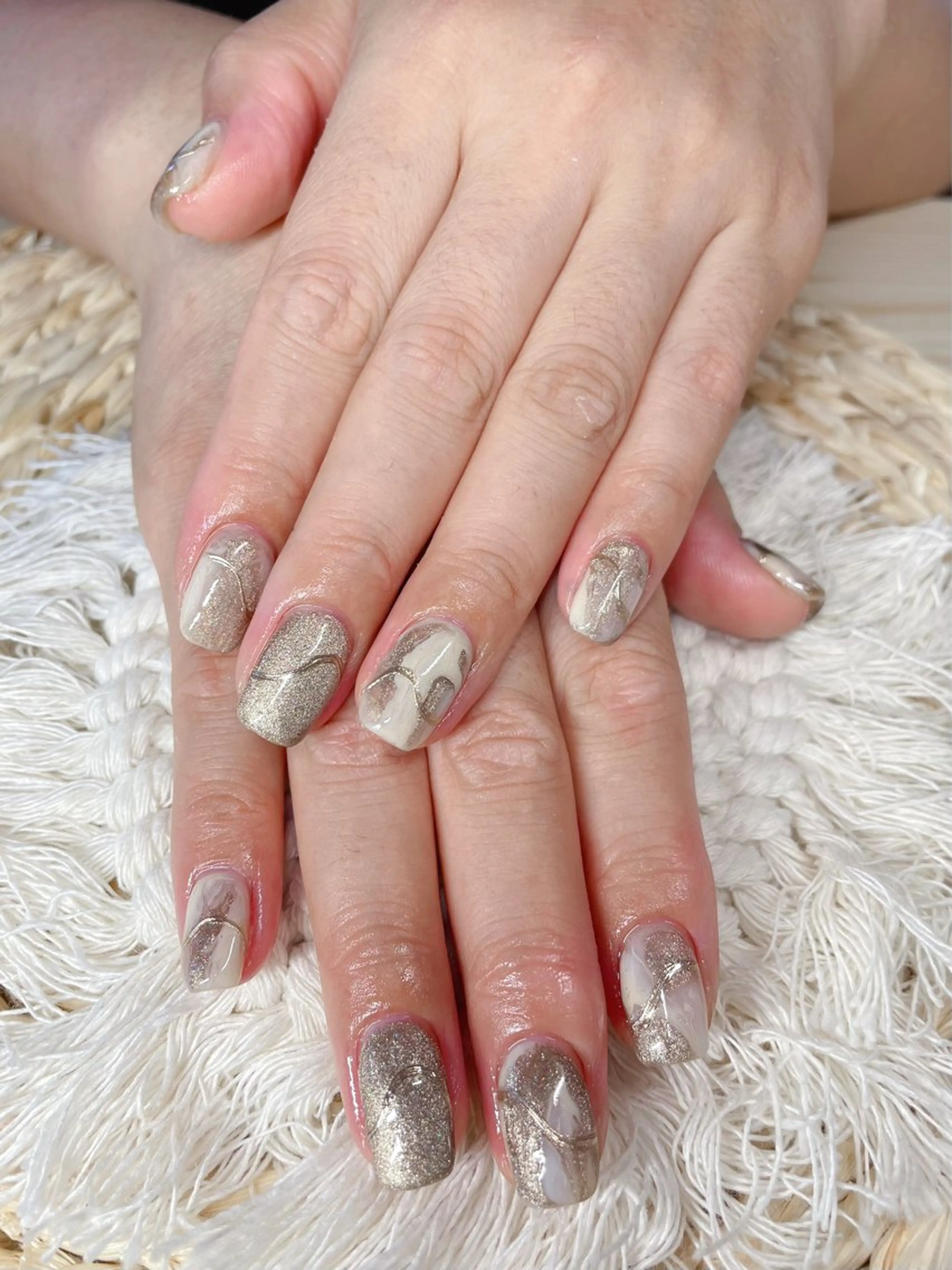 ネイル マグネットネイル ニュアンスネイル ハンドネイル Orchid Nailのネイルデザイン
