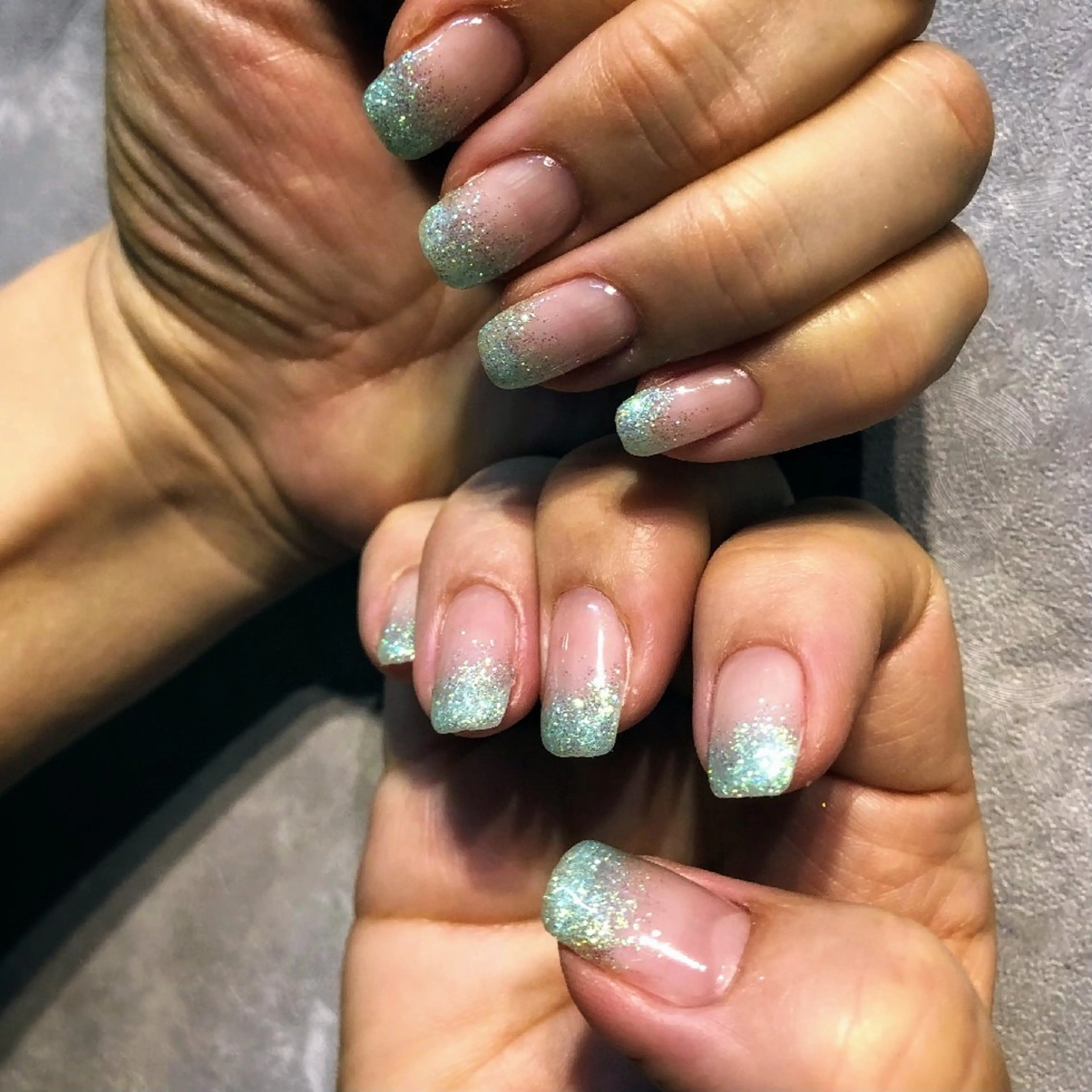 ネイル ラメ(グリッター) ラメグラデーション ハンドネイル 川澄もえ/ relownail のネイルデザイン