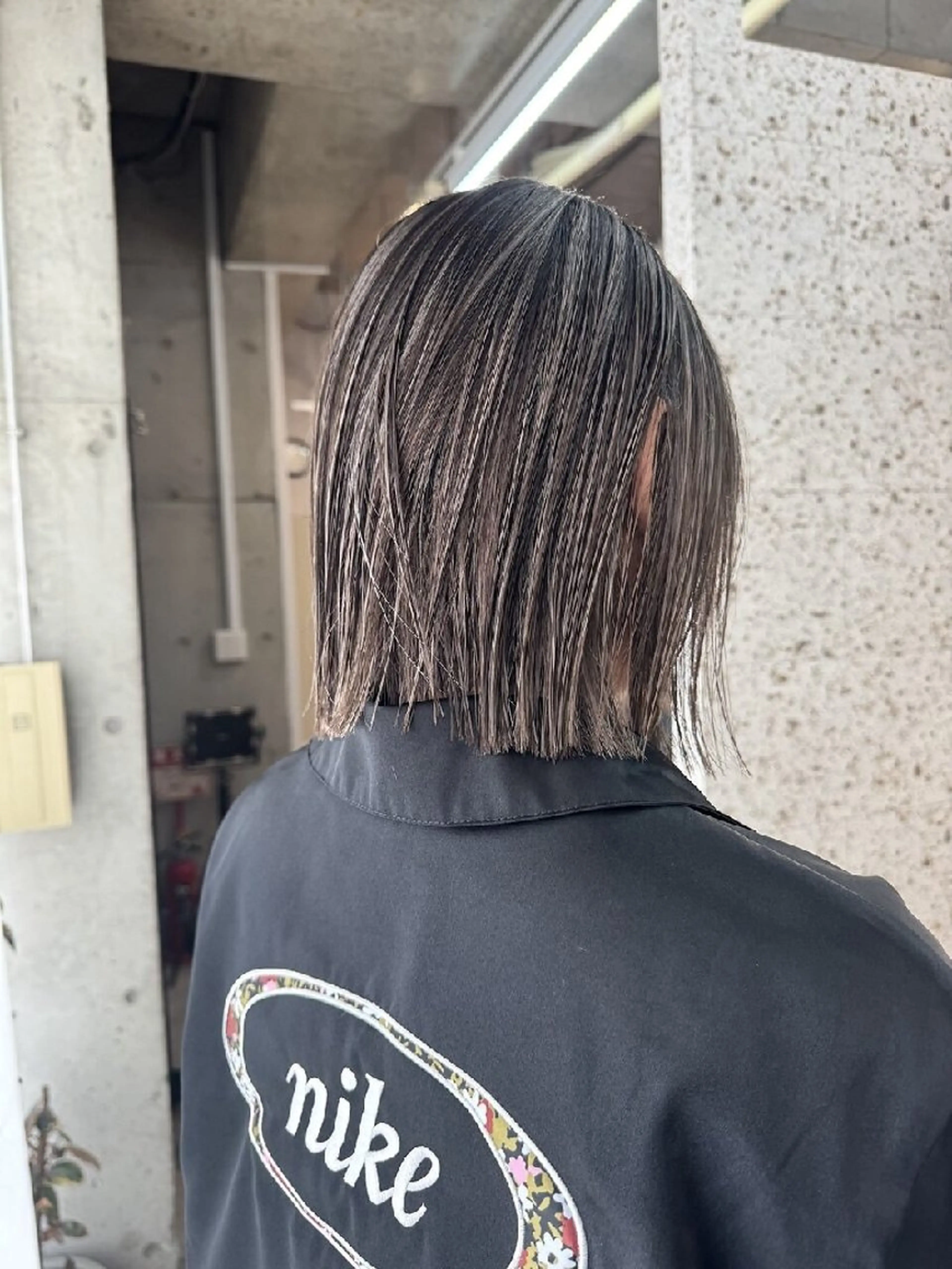 ショート カラー ベージュカラー ブリーチ ダブルカラー グレージュ ハイライトカラー ヘアカラー mood hair salonのヘアスタイル