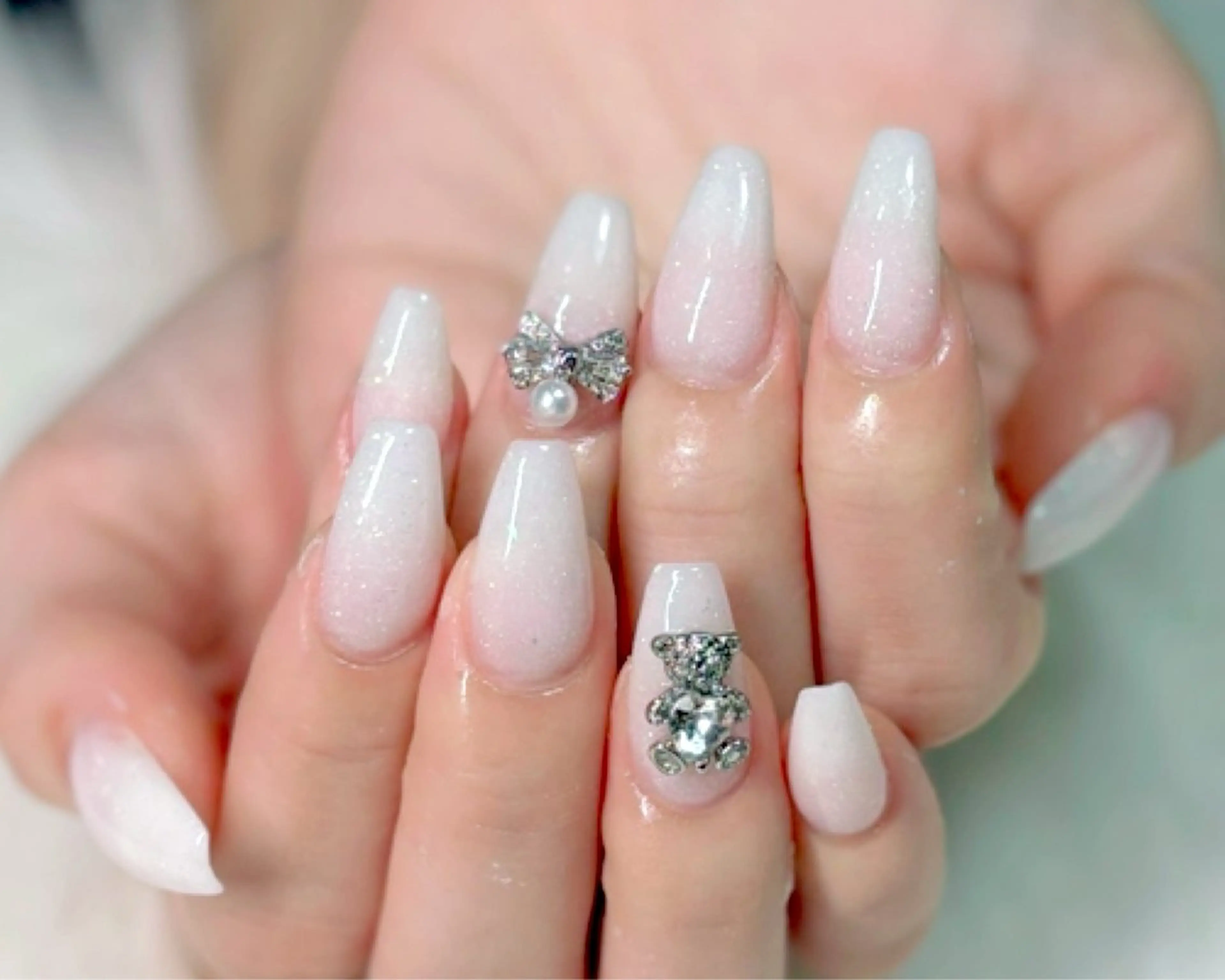 ❣️11月25日限定❣️【ハンド】ワンカラーorラメグラデーション+有料パーツ2個選び放題🩷🩵の写真