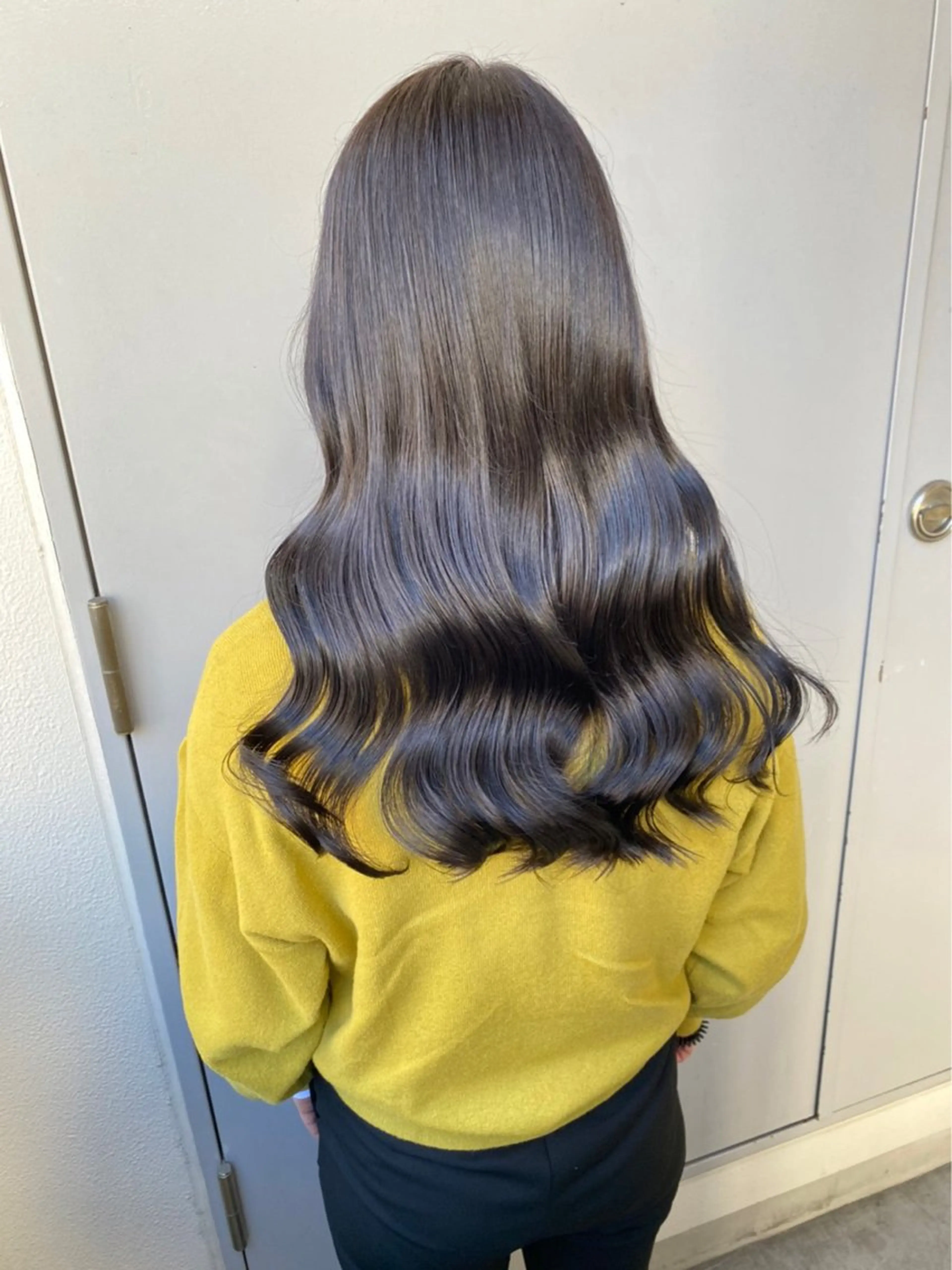 ロング カラー ハイトーンカラー 🦄レイヤーカットのヘアスタイル