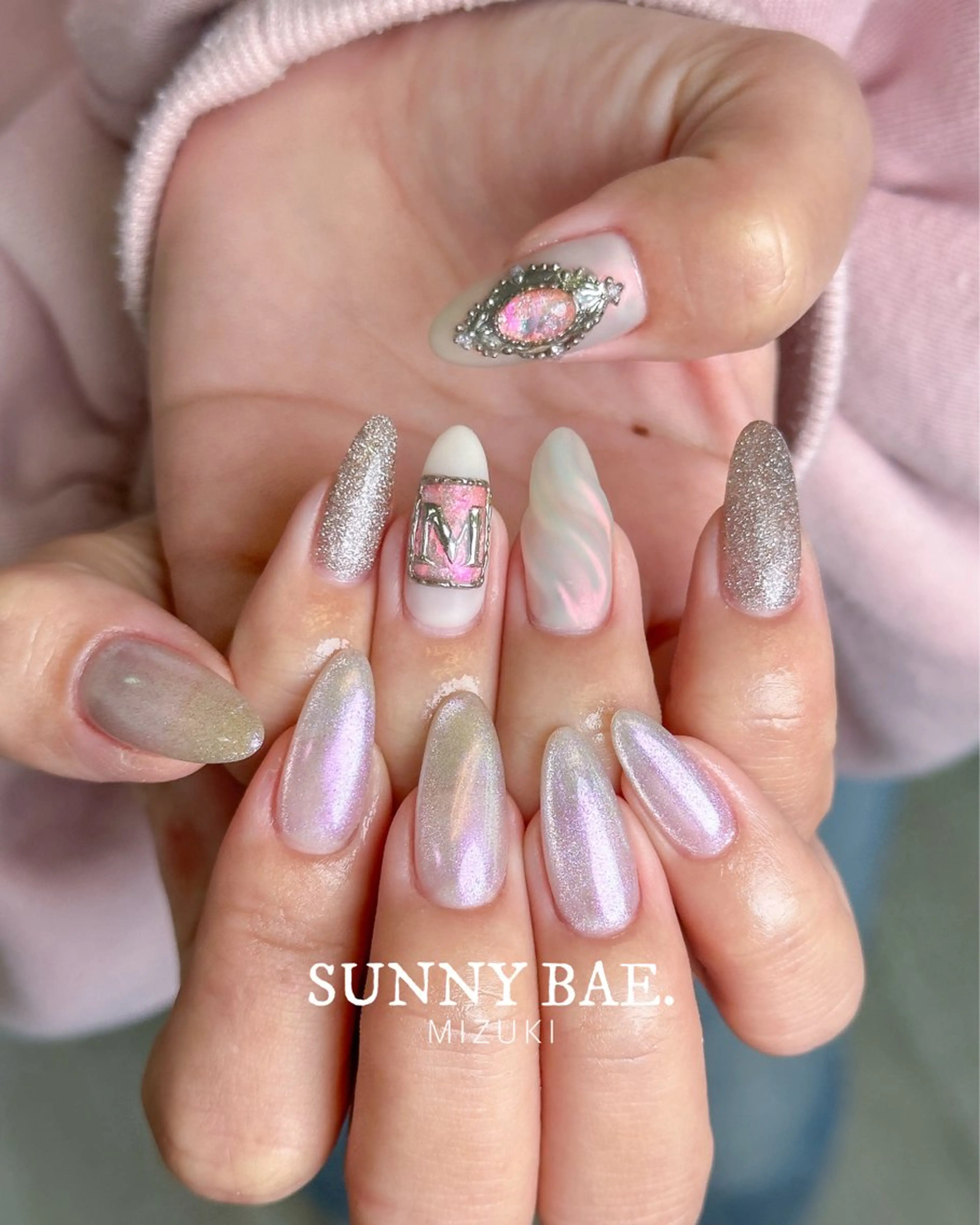 ネイル アートネイル オーロラネイル マグネットネイル 春ネイル 夏ネイル ハンドネイル SUNNY BAE. 🌼MIZUKIのネイルデザイン