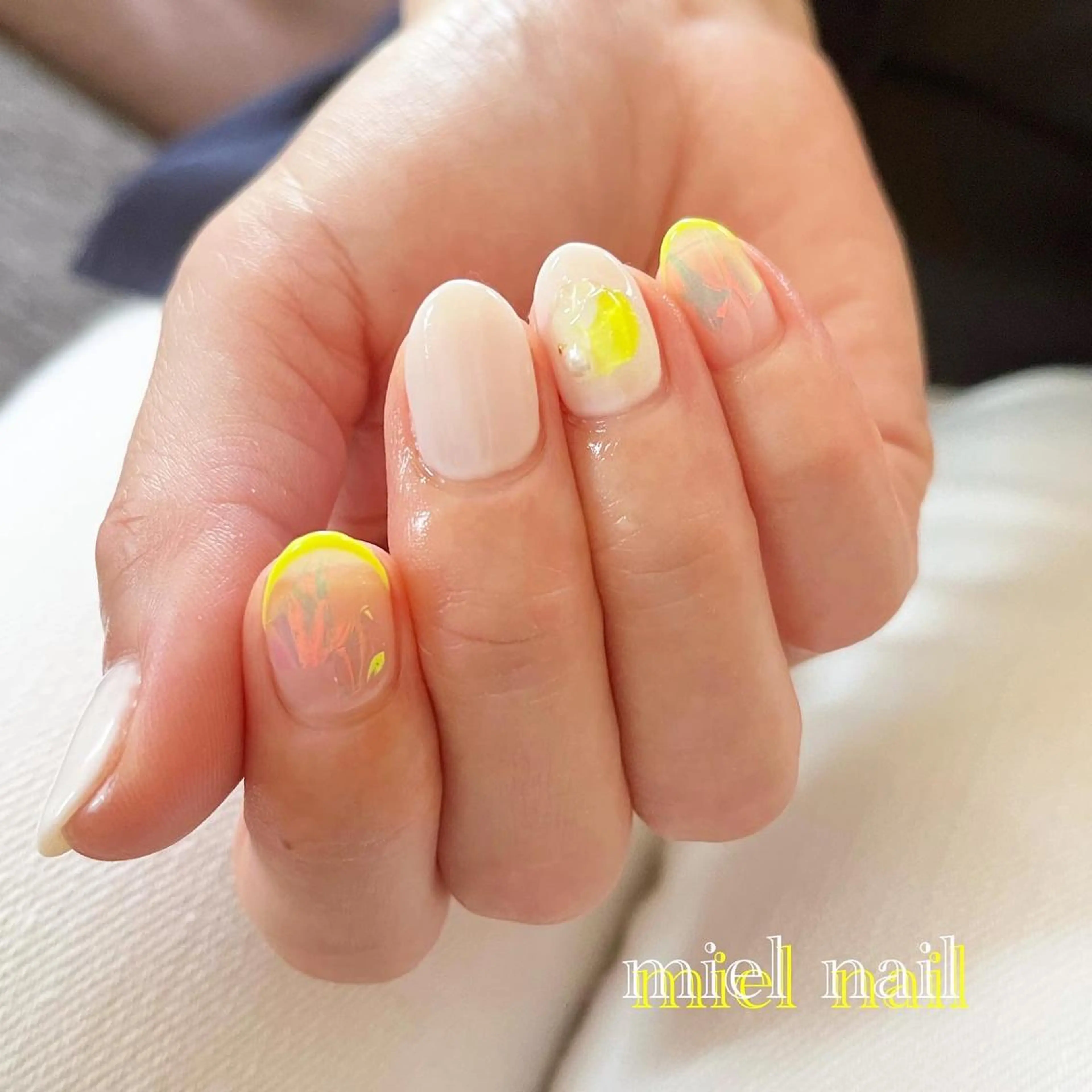 ネイル ジェルネイル 夏ネイル ホワイト ハンドネイル miel nailのネイルデザイン