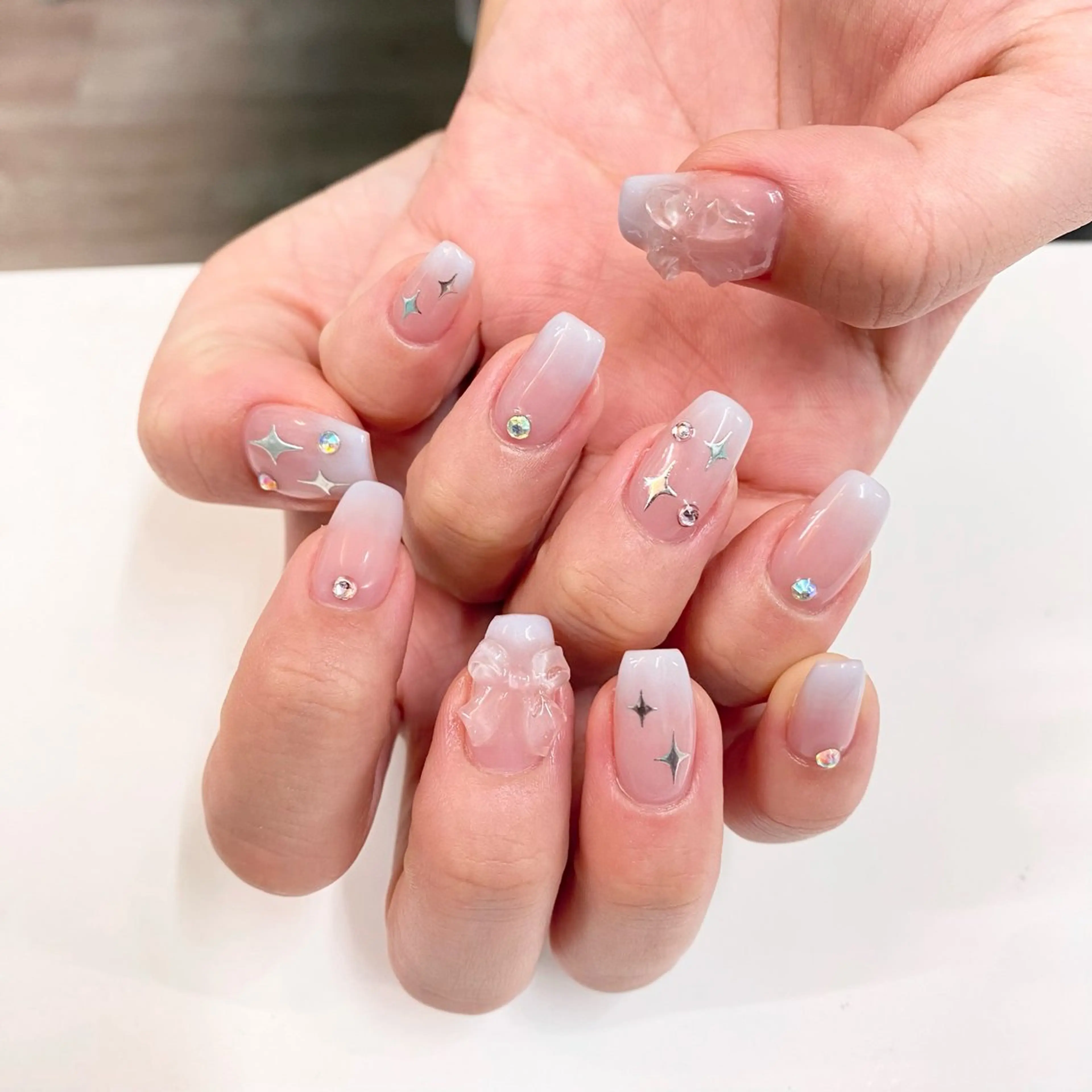 ネイル ハンドネイル Kira-ra所属・Kira-ra💎 KIRARIのネイルデザイン