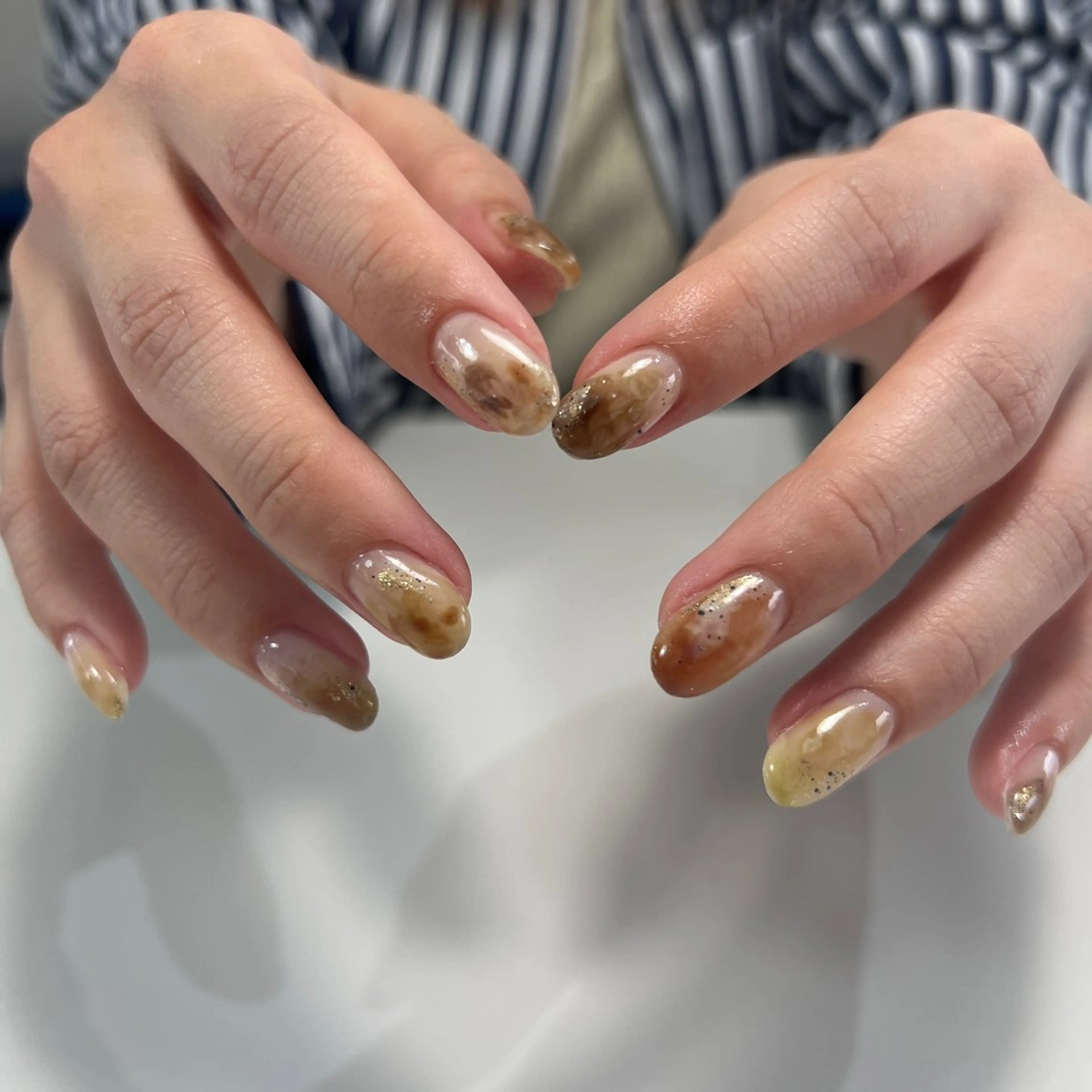 ネイル ニュアンスネイル ハンドネイル ロイ ネイルのネイルデザイン