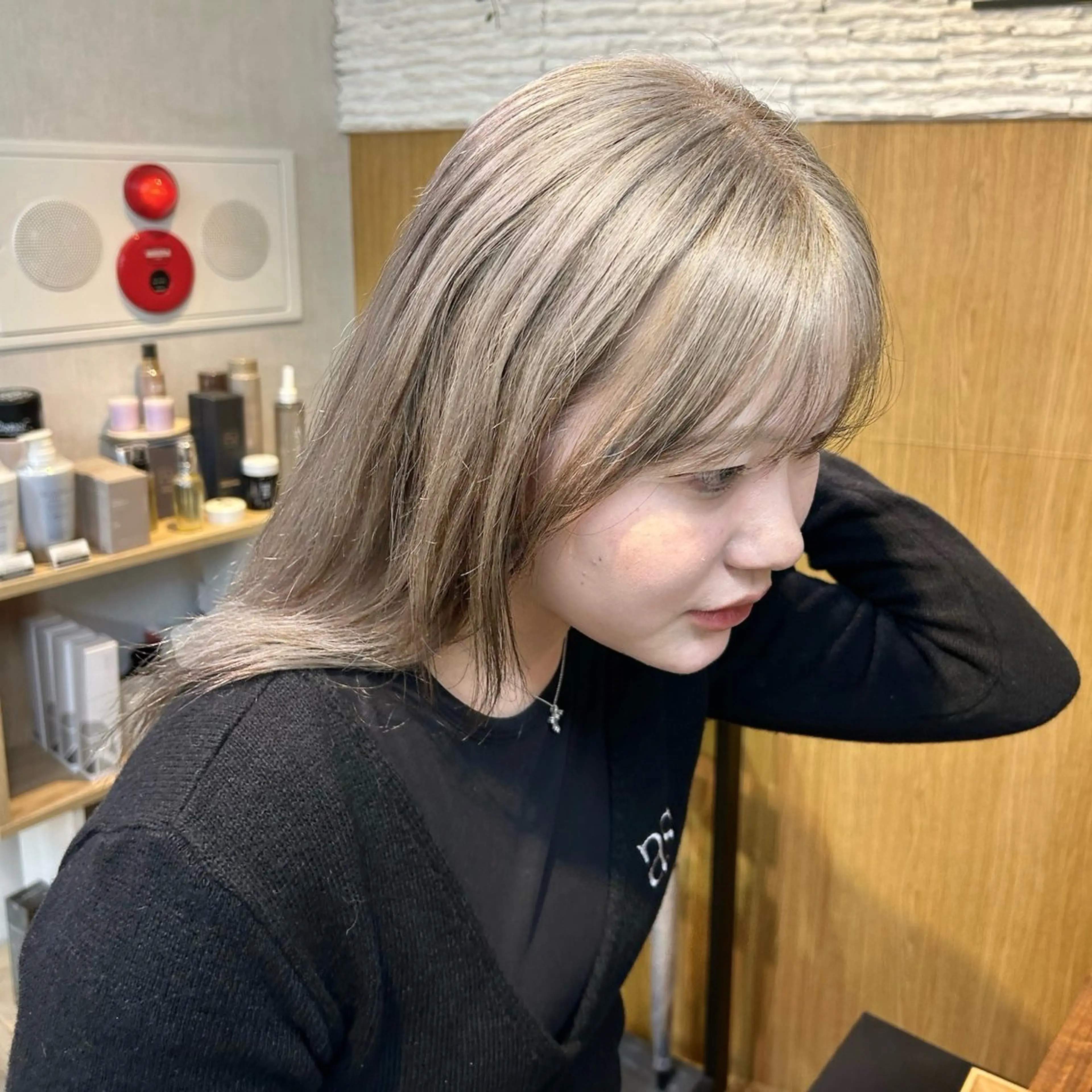 セミロング カラー ブリーチ ダブルカラー グレージュ ハイトーンカラー ヘアカラー トリートメント 透明感/明るめ ヘア/kazui🐈のヘアスタイル