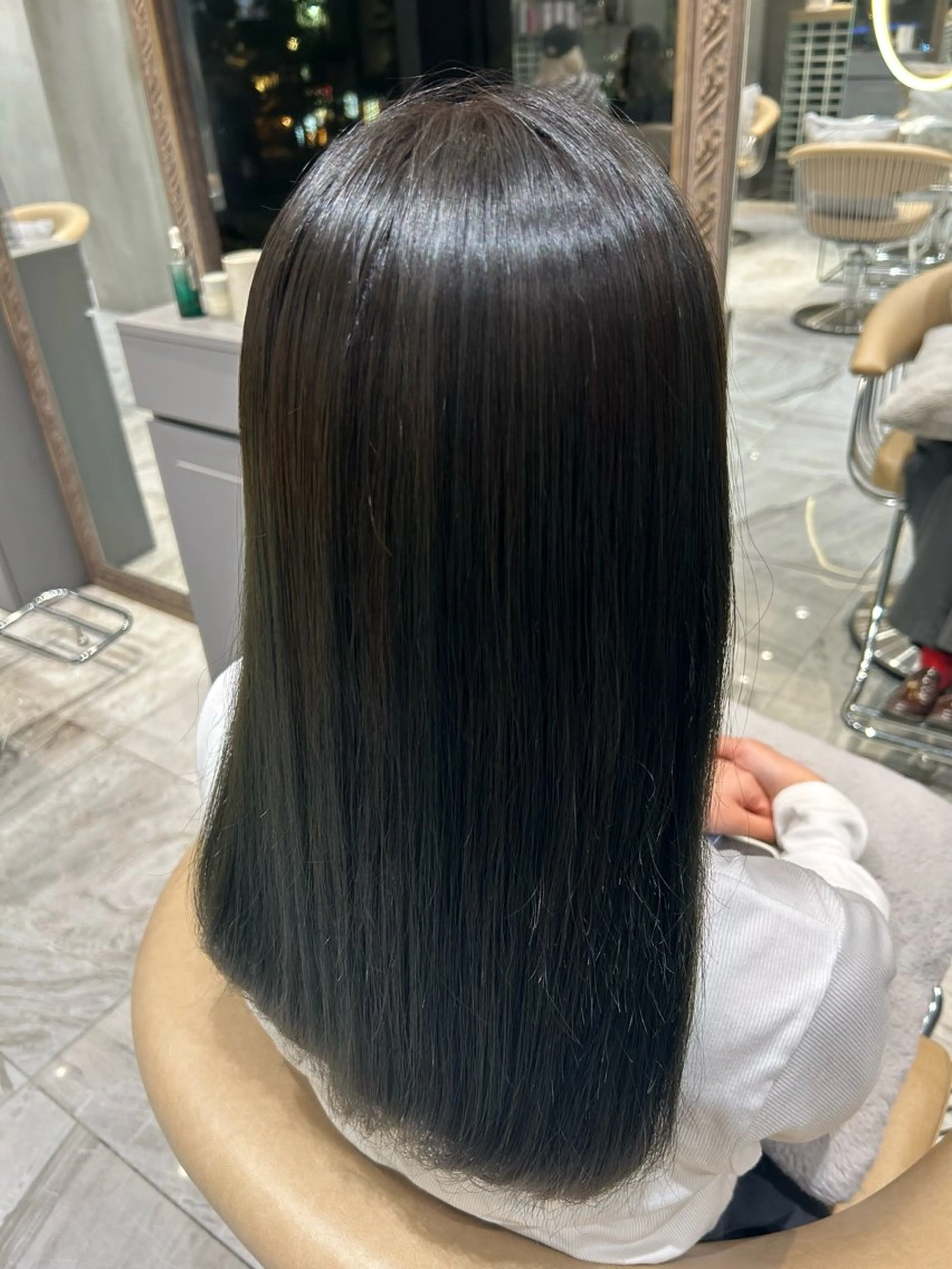 ロング カラー ヘアカラー トリートメント ブリーチで叶える透明 感カラーTakeruのヘアスタイル