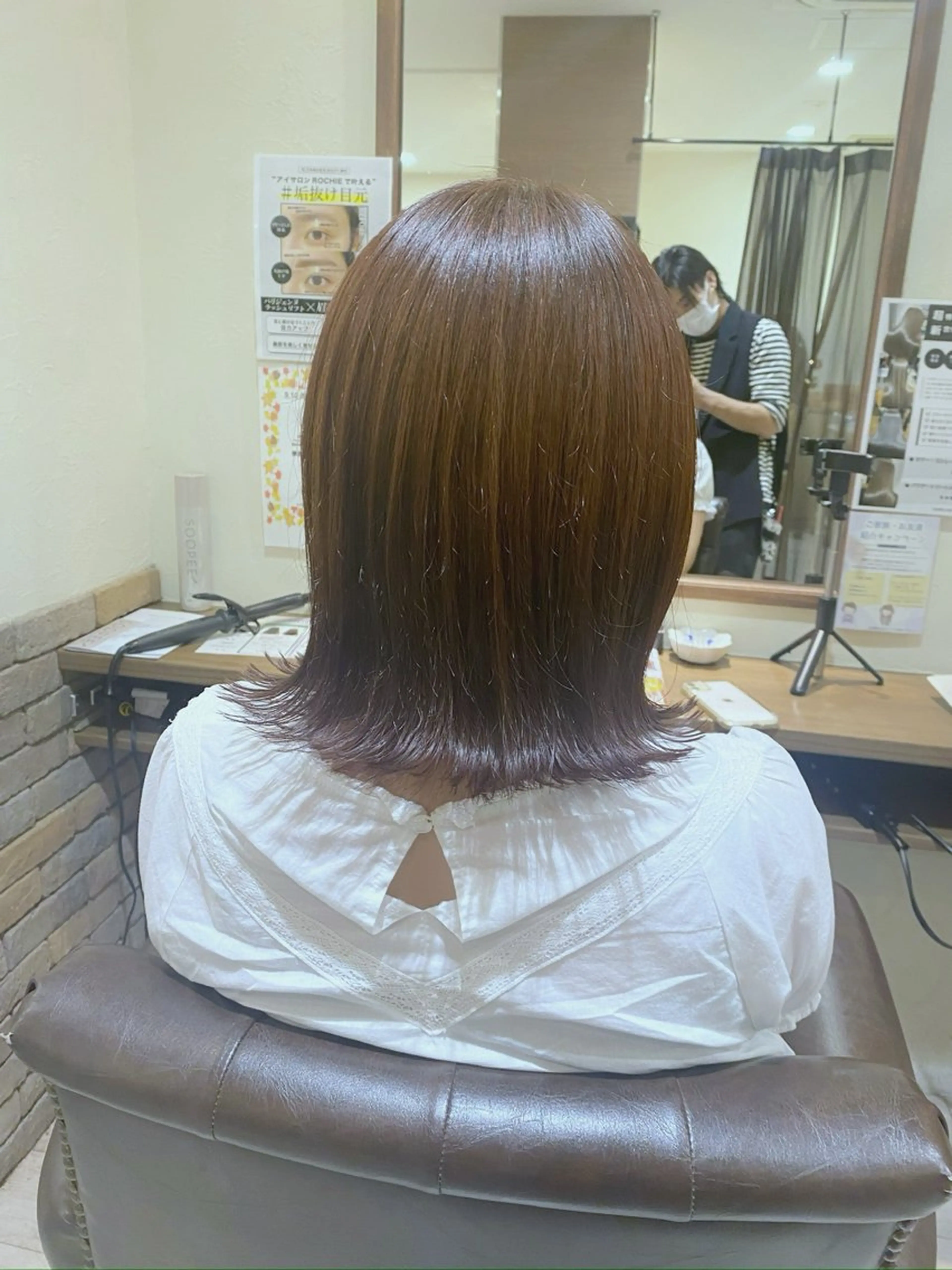 ショート カラー 切りっぱなしボブ ボブ ショートヘア 外ハネヘア カット ヘアカラー 小町康耀　ボブ /顔周りレイヤーのヘアスタイル