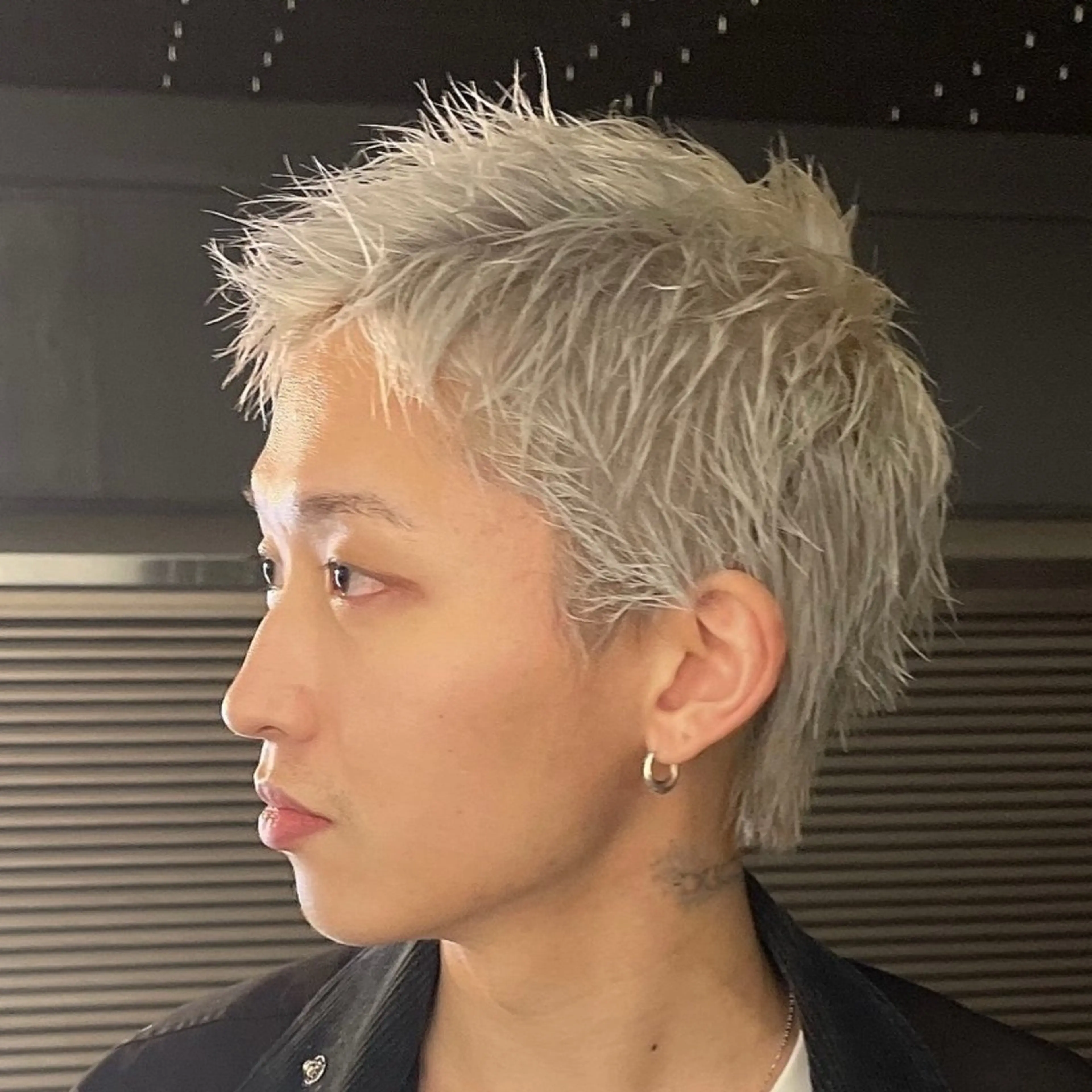 ショート カラー メンズ センターパート メンズハイライト メンズメッシュ マッシュ メンズパーマ トリートメント 波巻き/サーフカール 🌊吉野裕稀のヘアスタイル