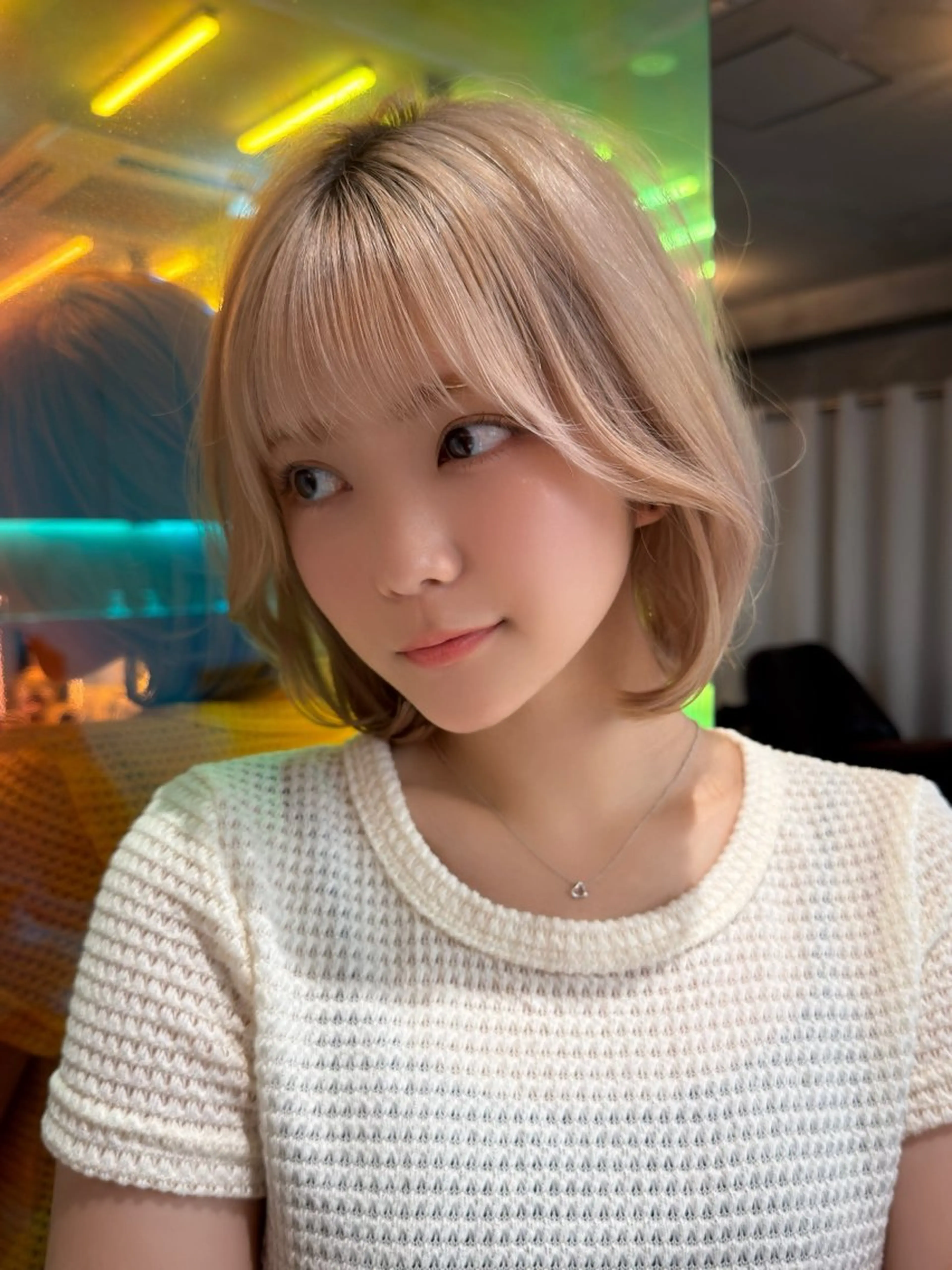 ミディアム カラー 透明感カラー ハイトーンカラー ボブ 小顔カット ヘアカラー トリートメント Lond strada 心斎橋所属・🍀小川大輔🍀 ボブ/ブリーチ🥇のヘアスタイル