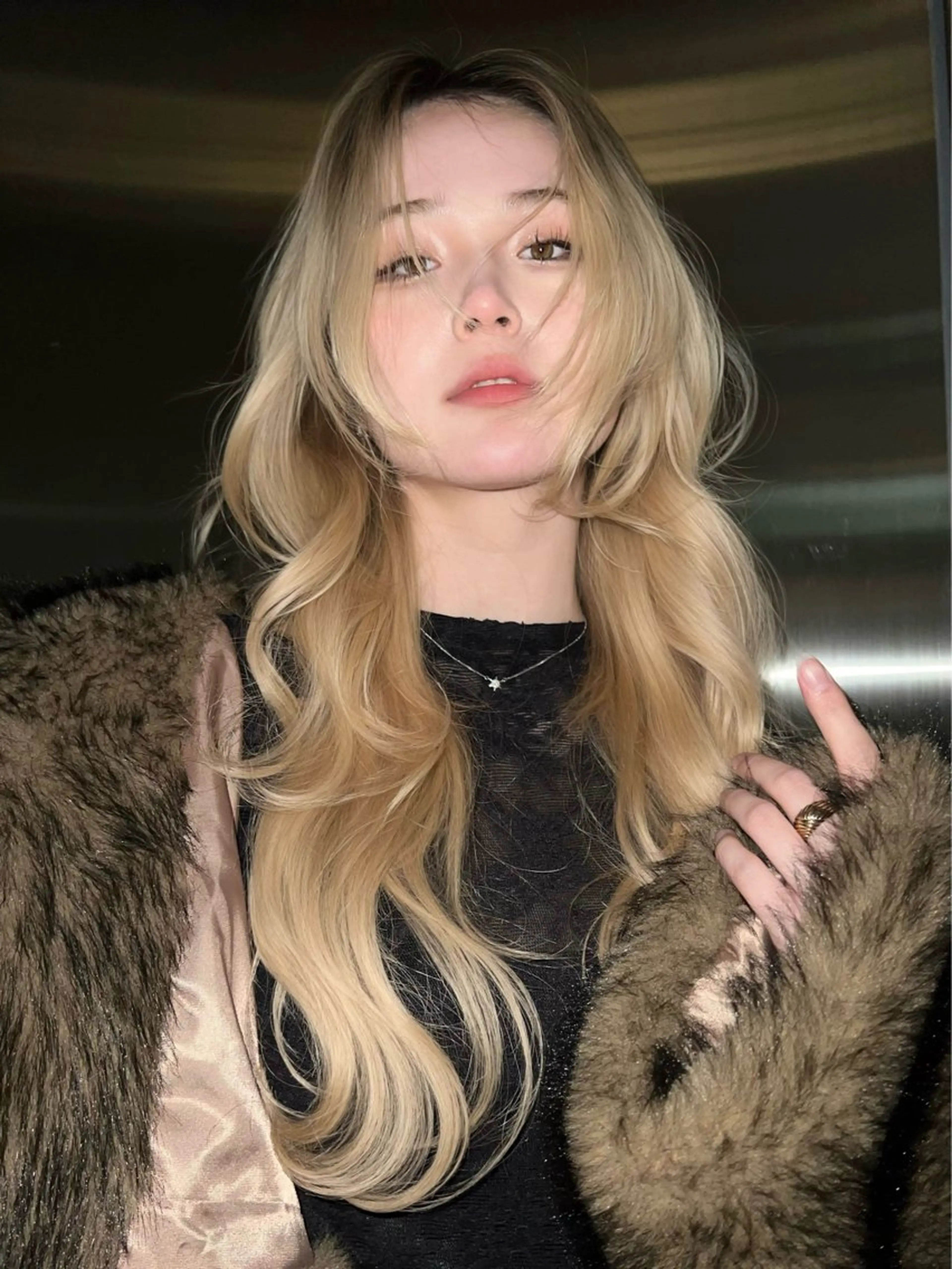 ロング カラー 抜きっぱなしブロンド ブロンド 顔まわりレイヤー レイヤーカット カット ヘアカラー belle 表参道 terrace所属・抜きっぱなしブロンド /ハイトーン/カナタのヘアスタイル